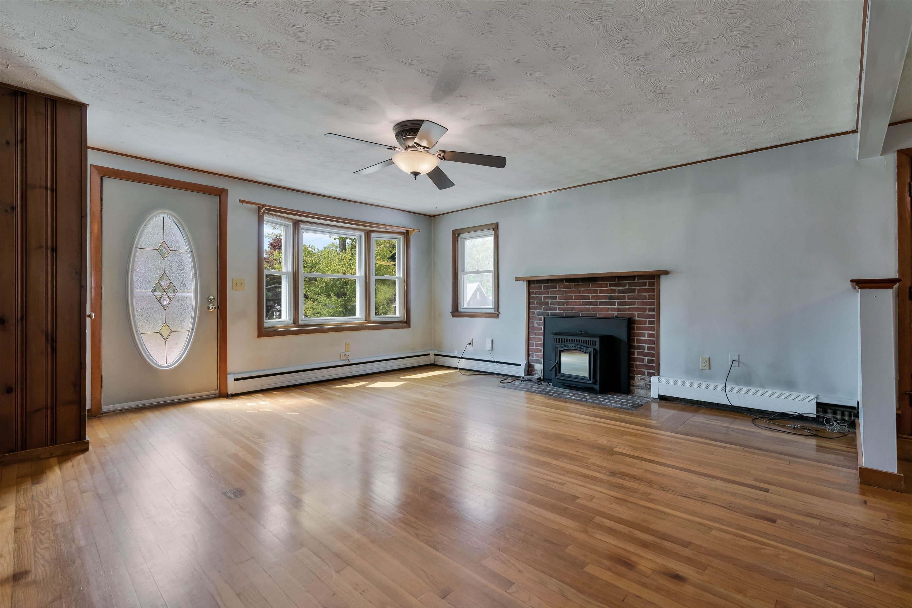 14 Phinney Ln, Exeter, NH 03833