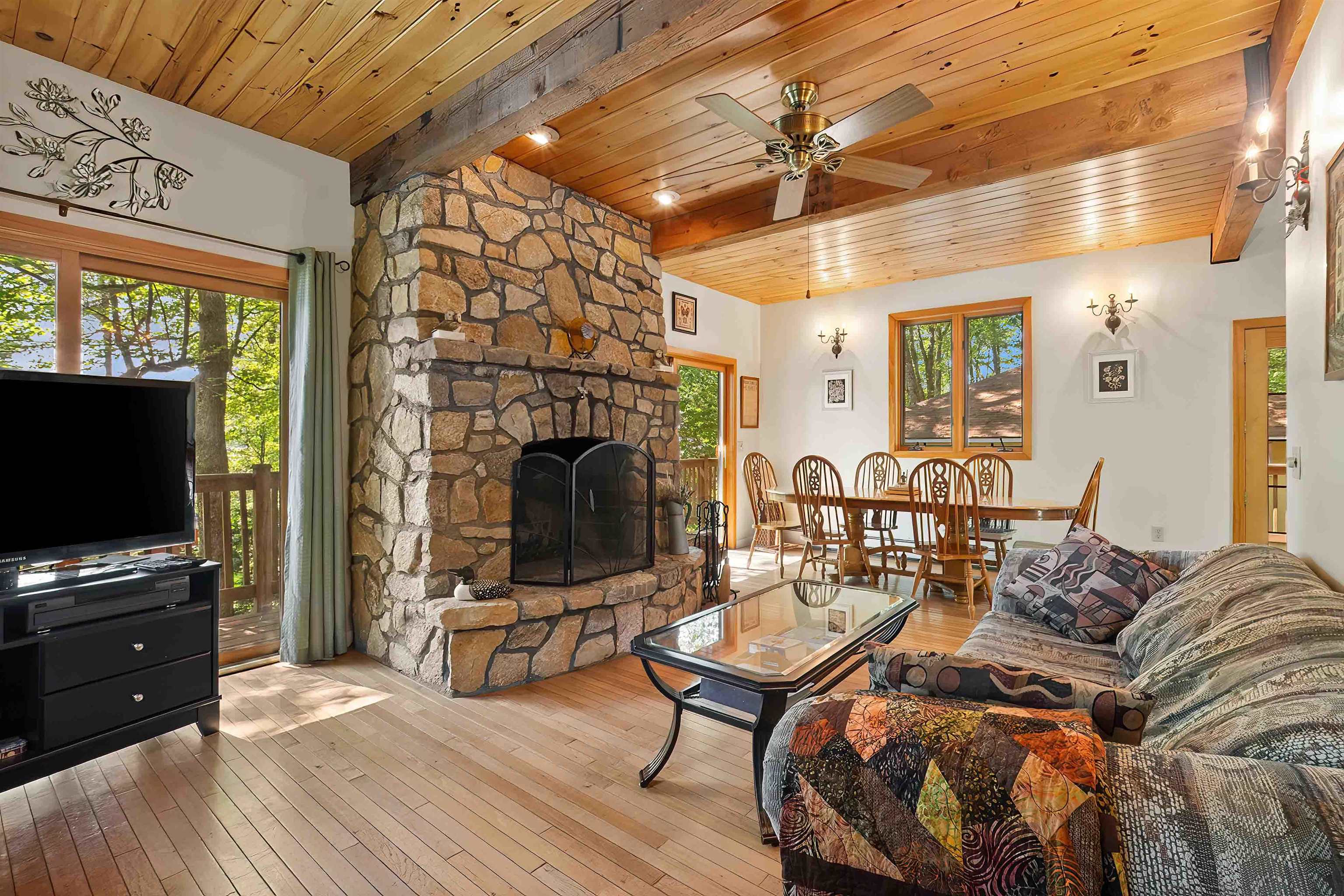 9 Autumn Ln, Newbury, NH 03255