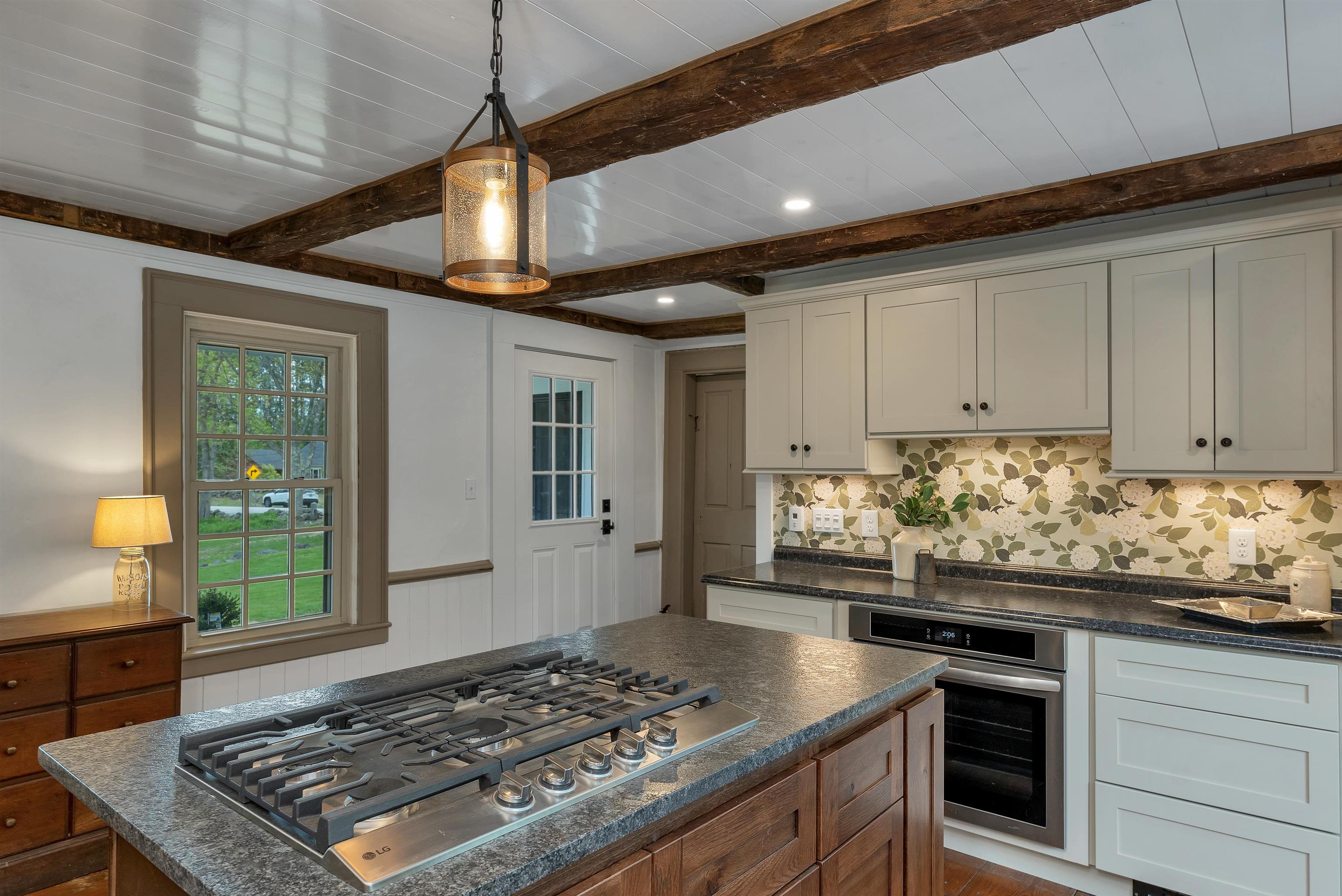 52 Lyford Rd, Brookfield, NH 03872