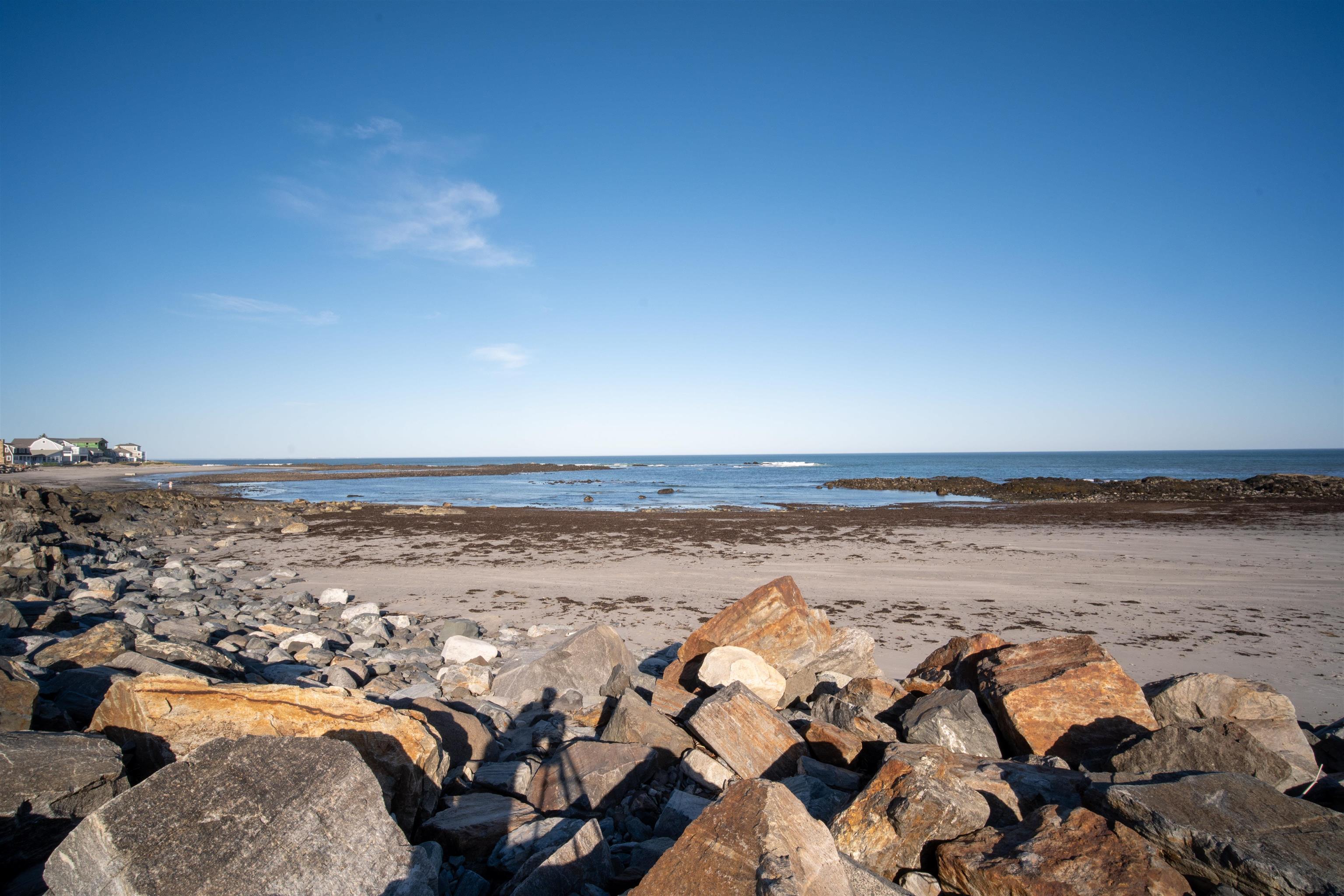 947 Ocean Blvd, Hampton, NH 03842