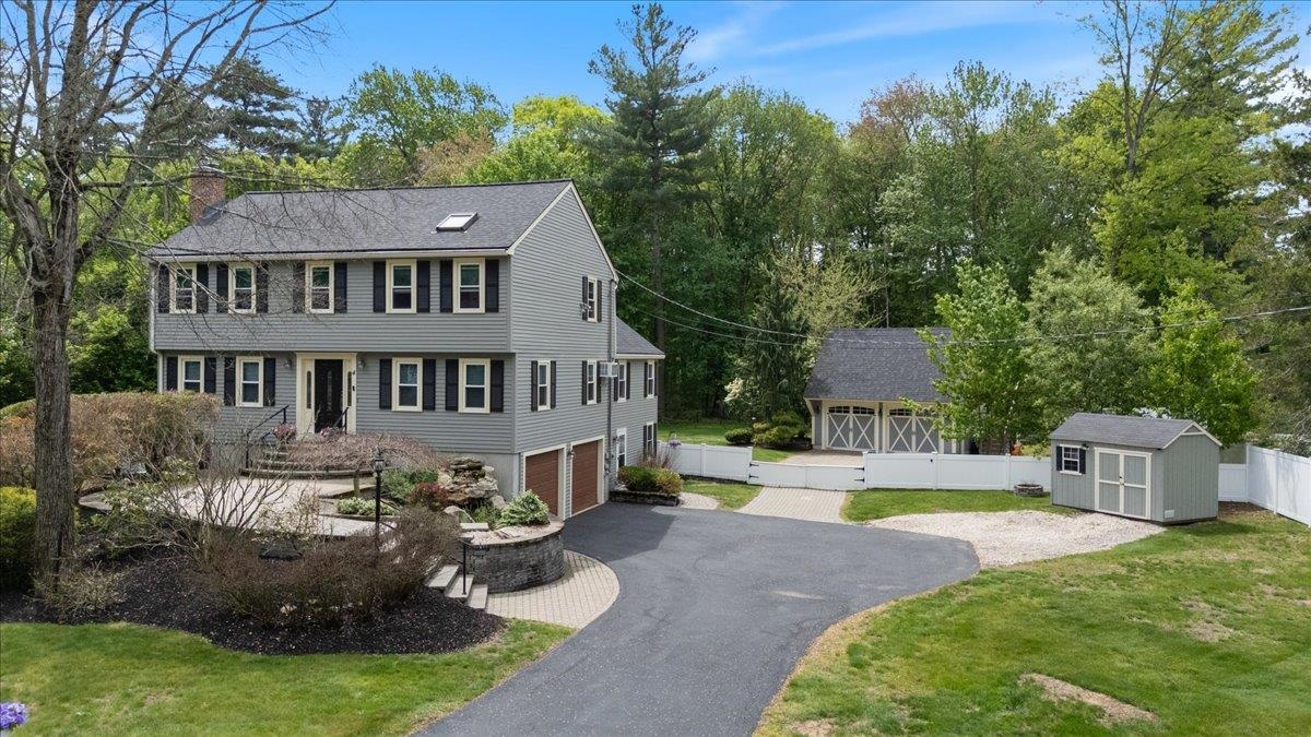 4 Applewood Ln, Salem, NH 03079