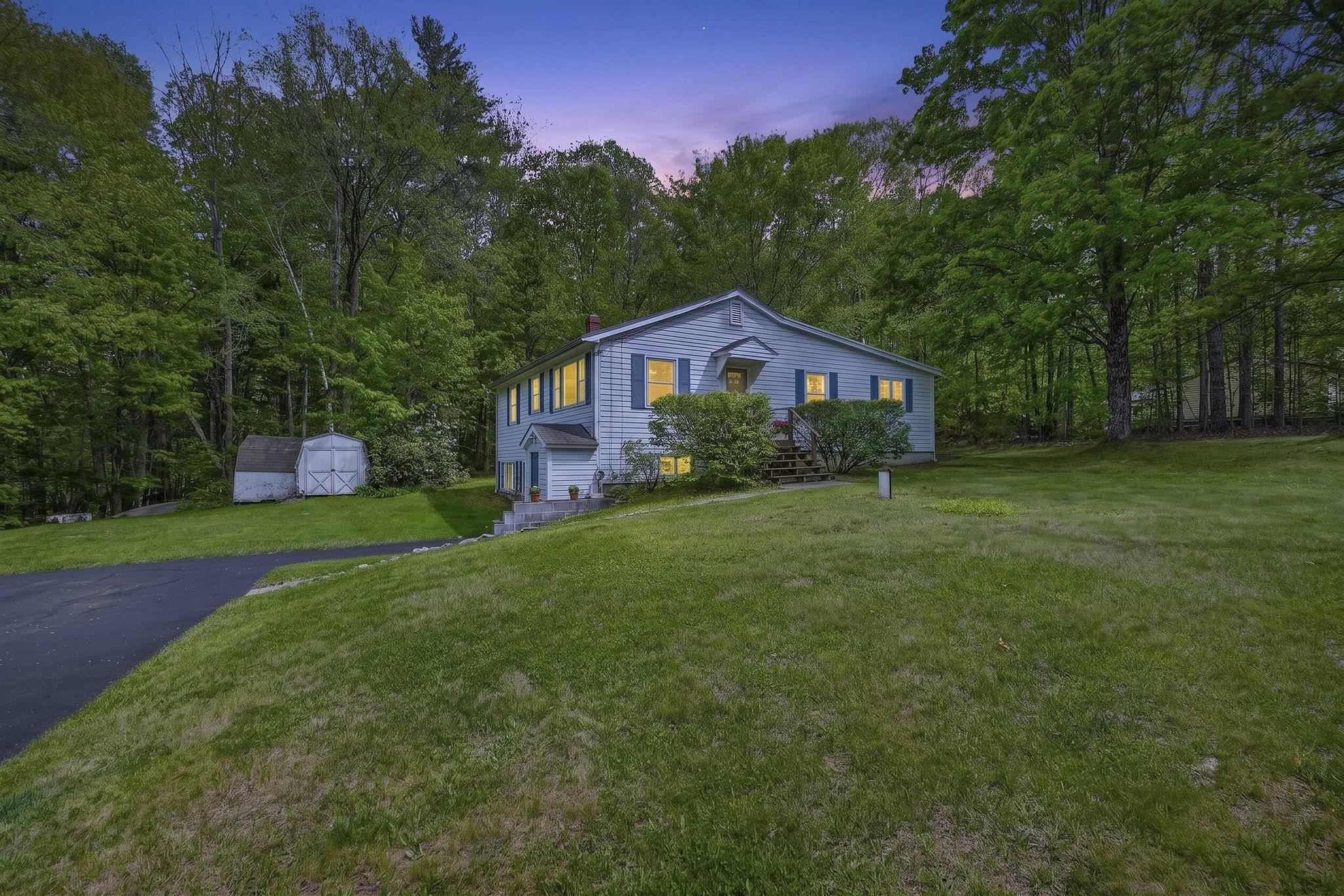 112 Main St, Candia, NH 03034