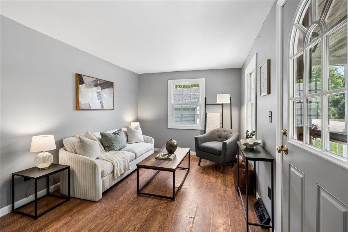 45 Old Centre Rd, Deerfield, NH 03037