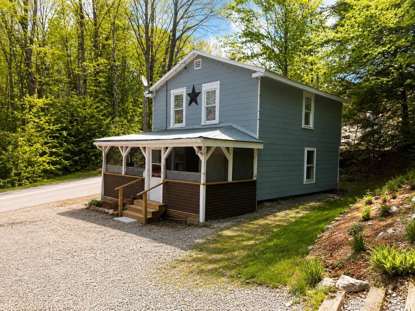 16 Fourth St, Bristol, NH 03222