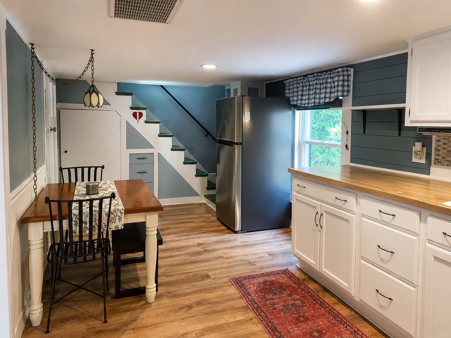 16 Fourth St, Bristol, NH 03222