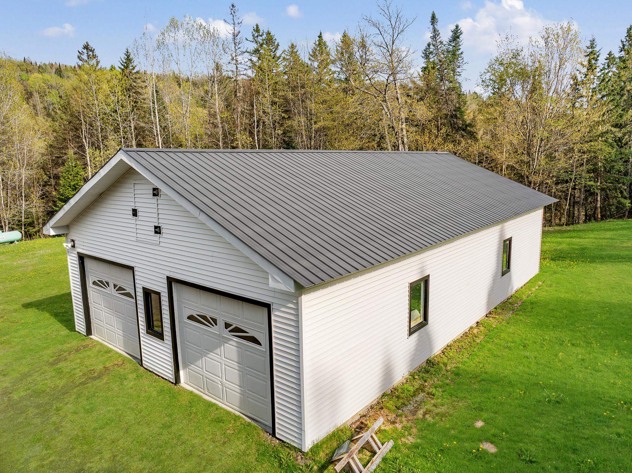 127 Hollow Rd, Stewartstown, NH 03576