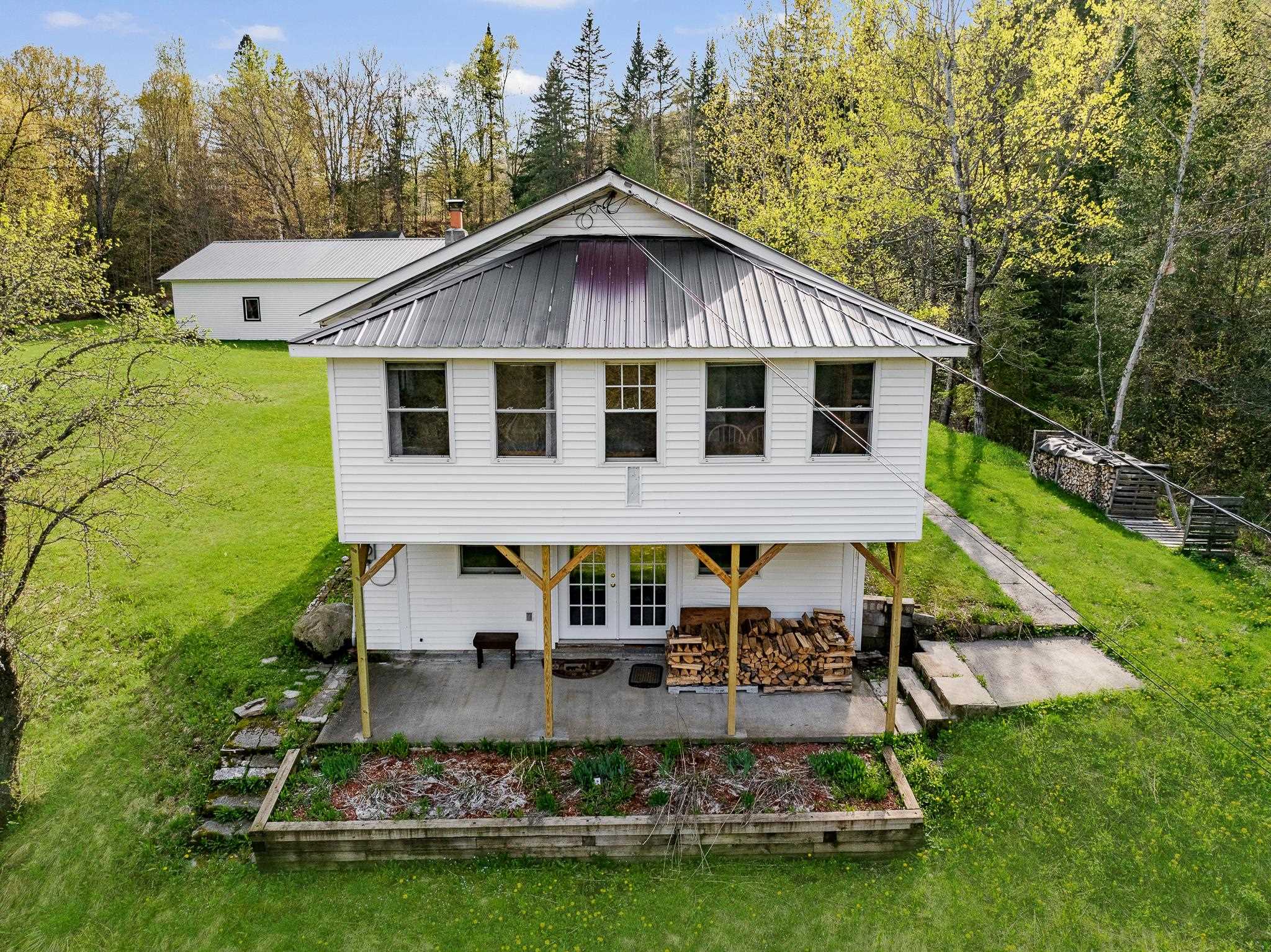 127 Hollow Rd, Stewartstown, NH 03576
