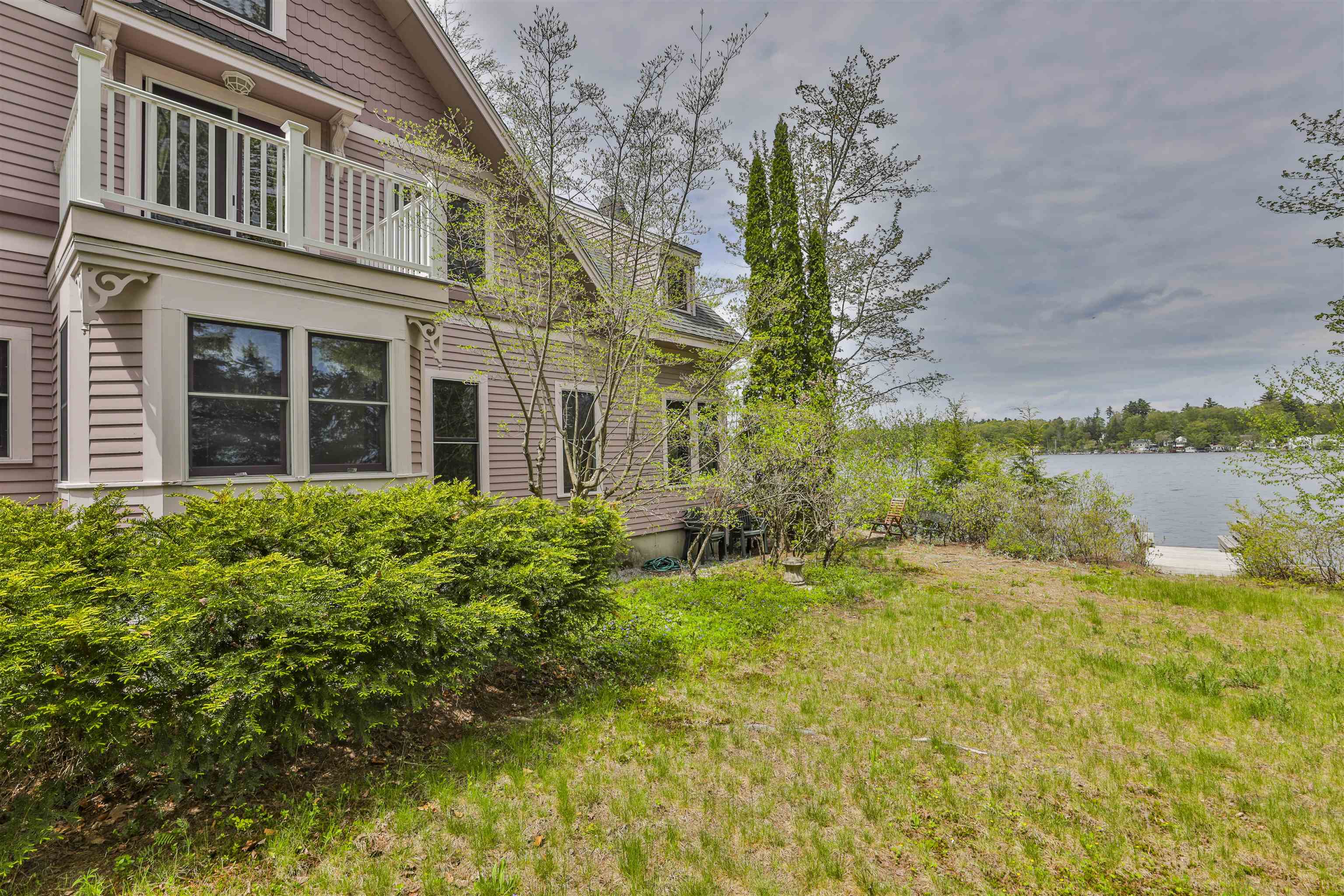 34 Baker Ave, Deerfield, NH 03037