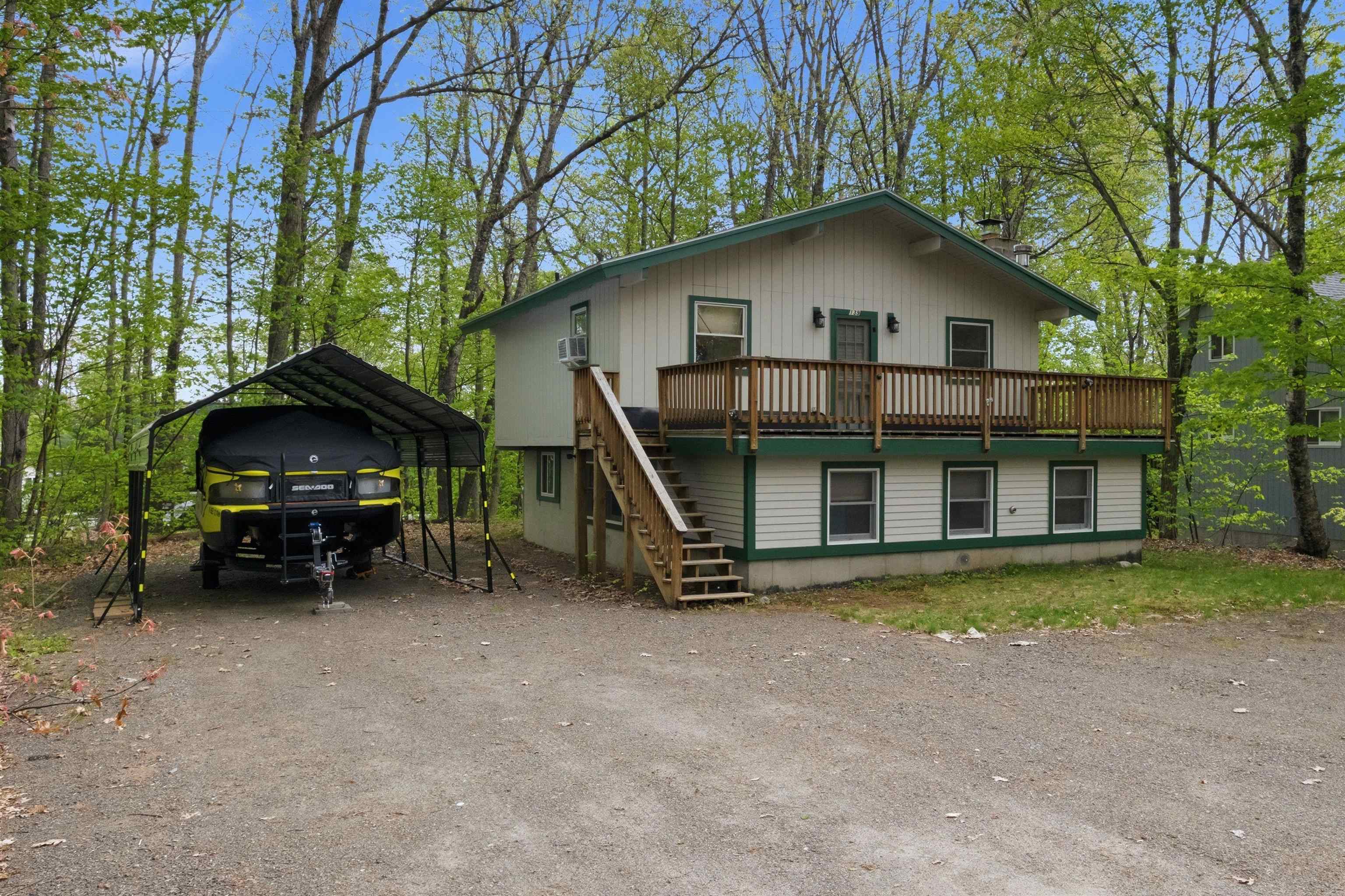 139 Wintersport St, Moultonborough, NH 03254