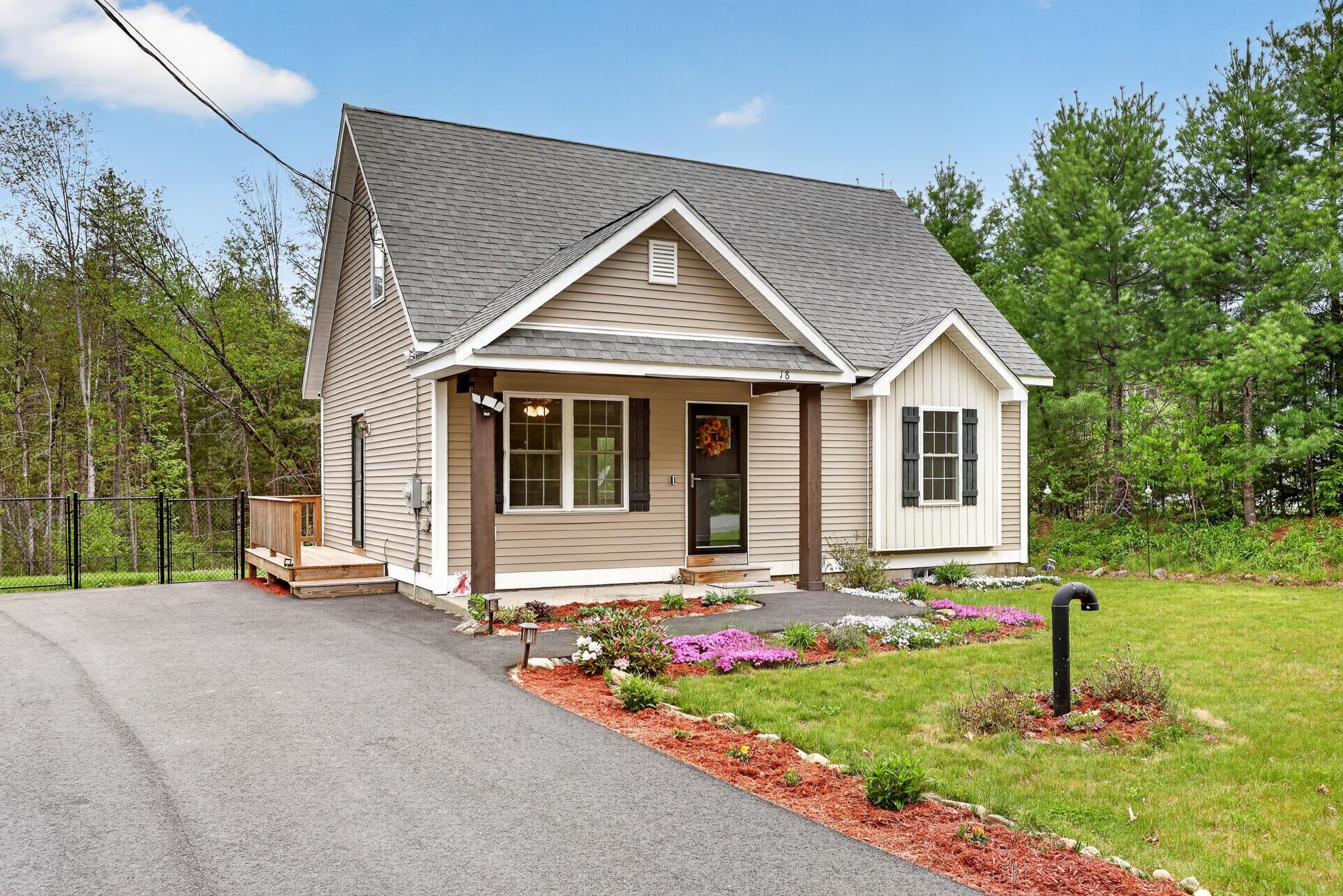 18 Village Dr, Rindge, NH 03461