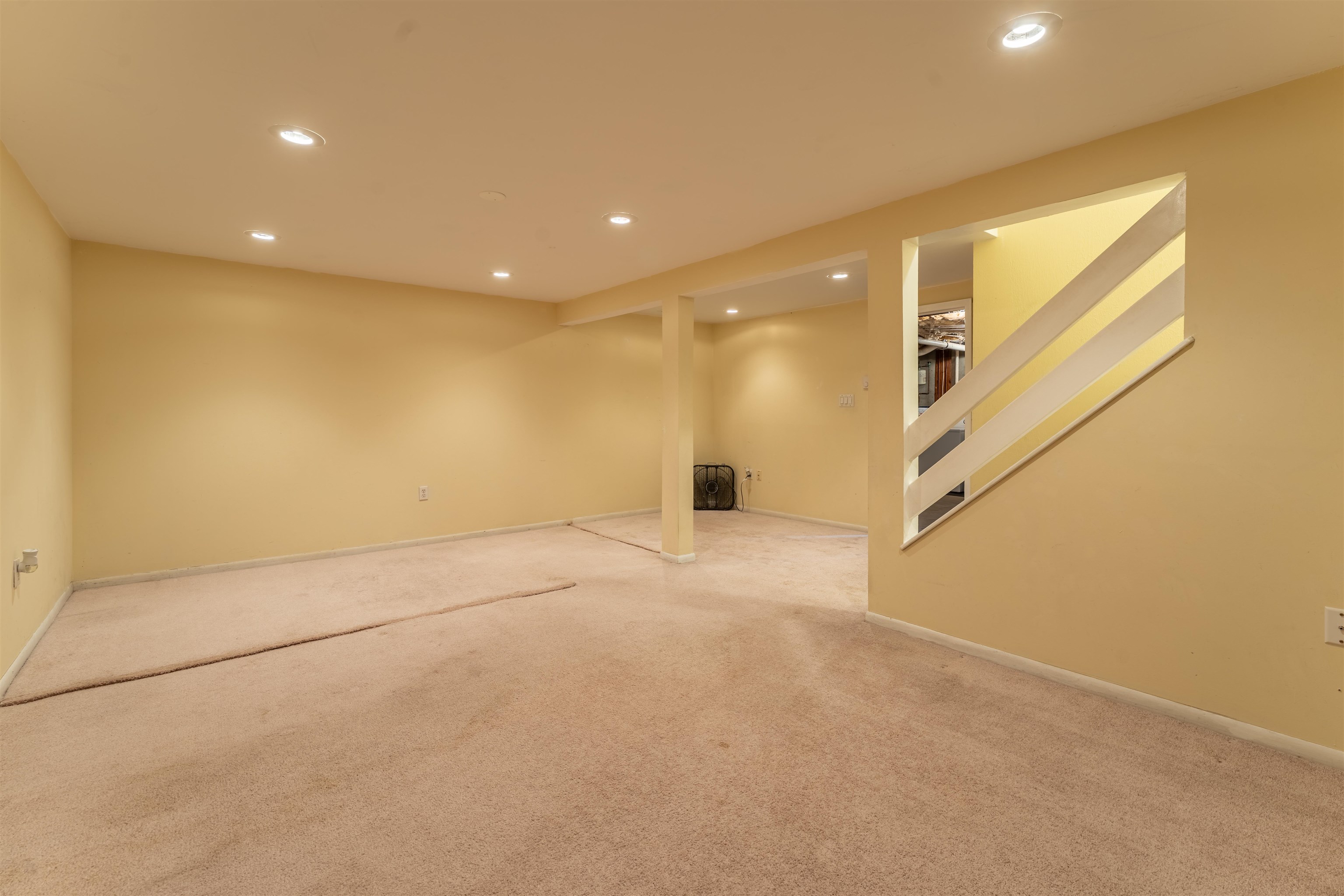 4 Harwich Ct, Merrimack, NH 03054