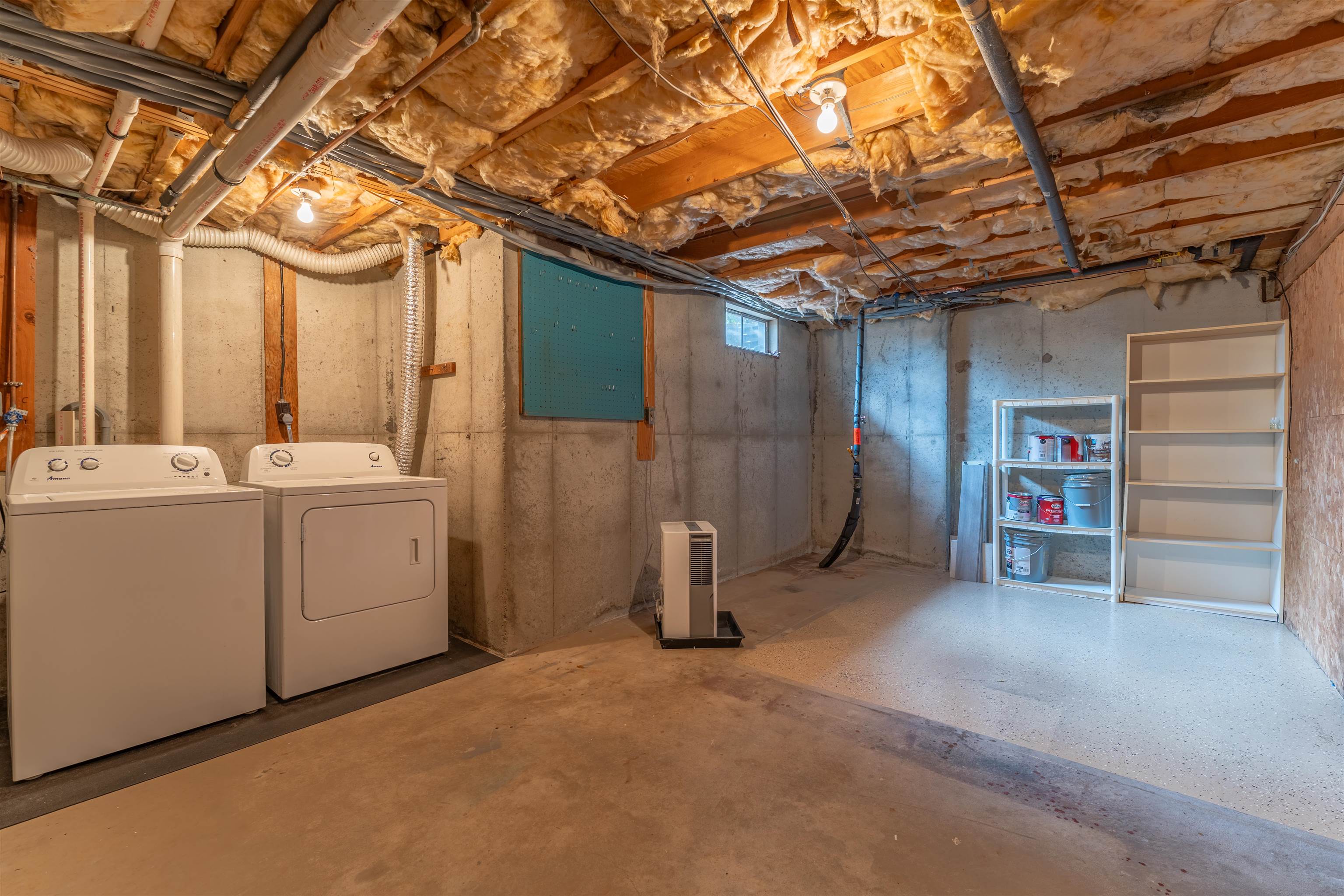 4 Harwich Ct, Merrimack, NH 03054