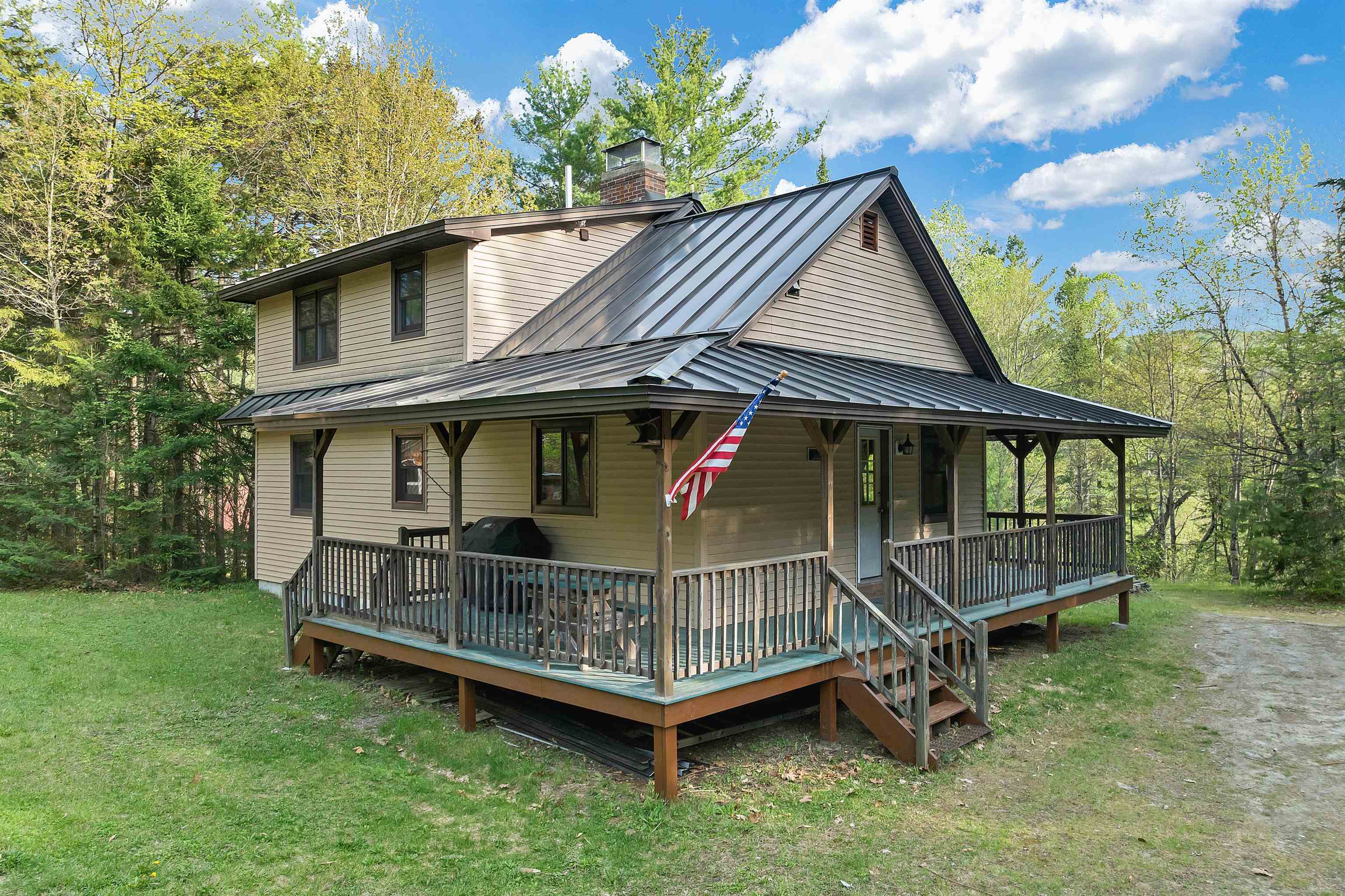 322 Slab City Rd, Grafton, NH 03240