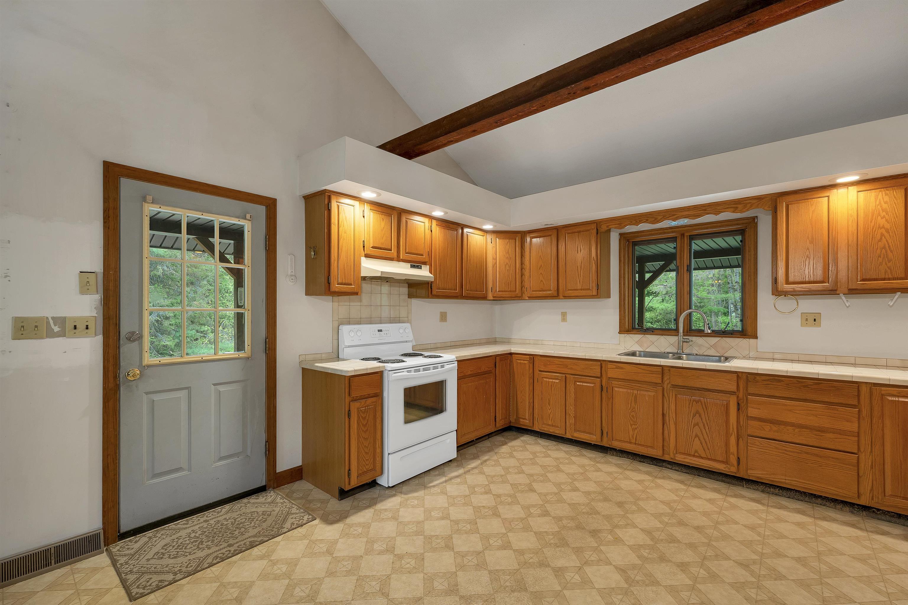 322 Slab City Rd, Grafton, NH 03240