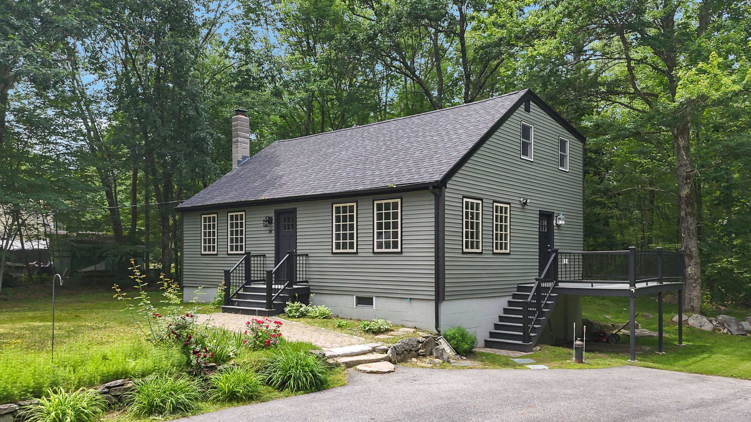 34 Brooks Rd, Barrington, NH 03825