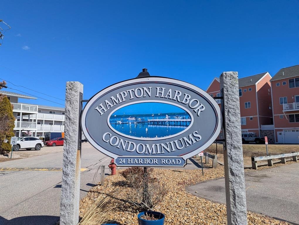 24 Harbor Rd #4, Hampton, NH 03842