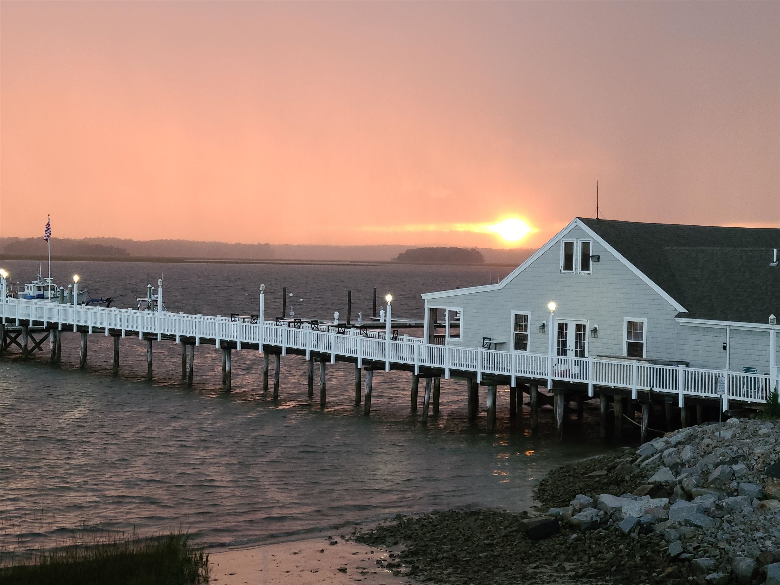 24 Harbor Rd, Hampton, NH 03842