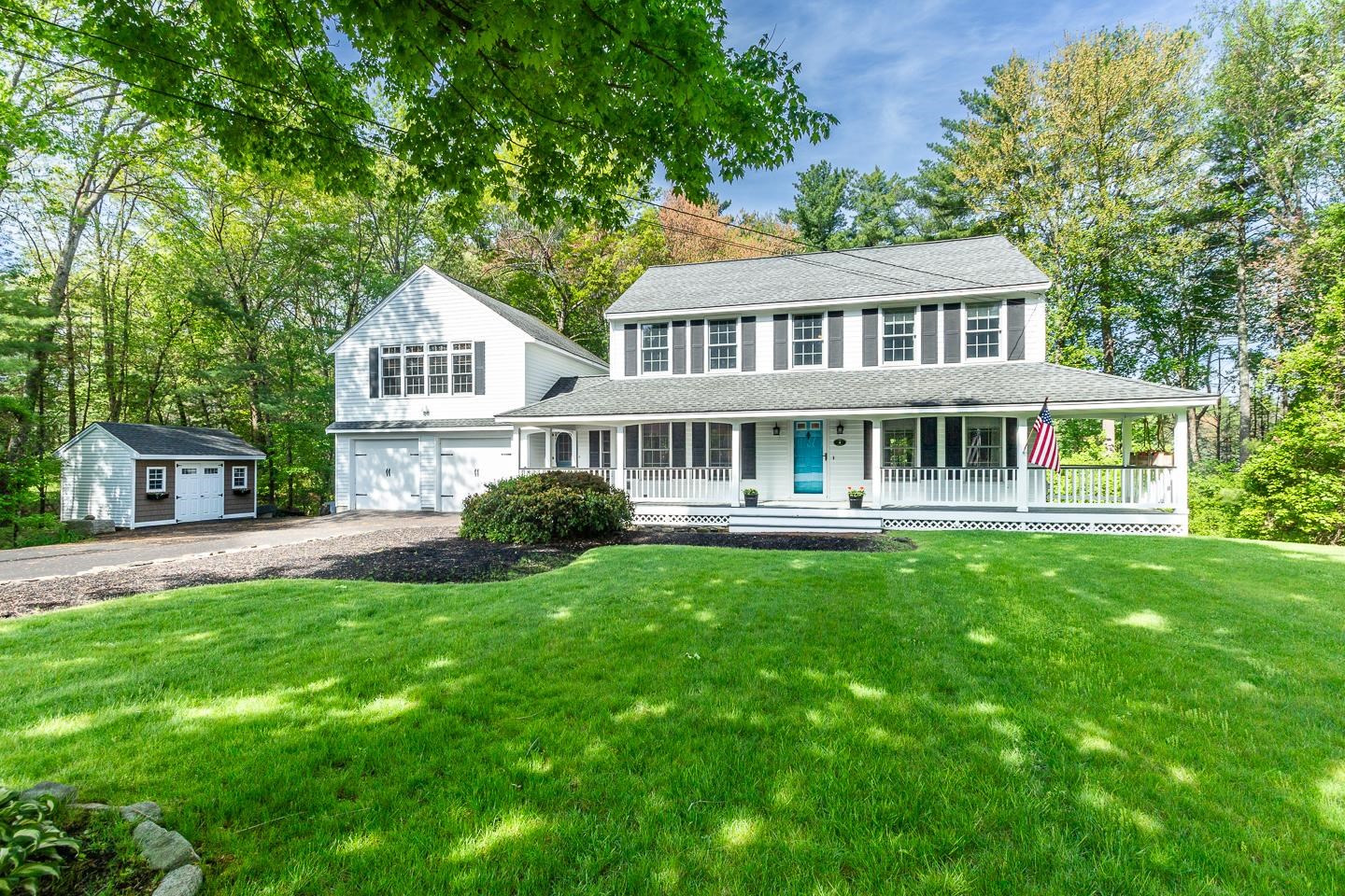 4 Leary Dr, Litchfield, NH 03052