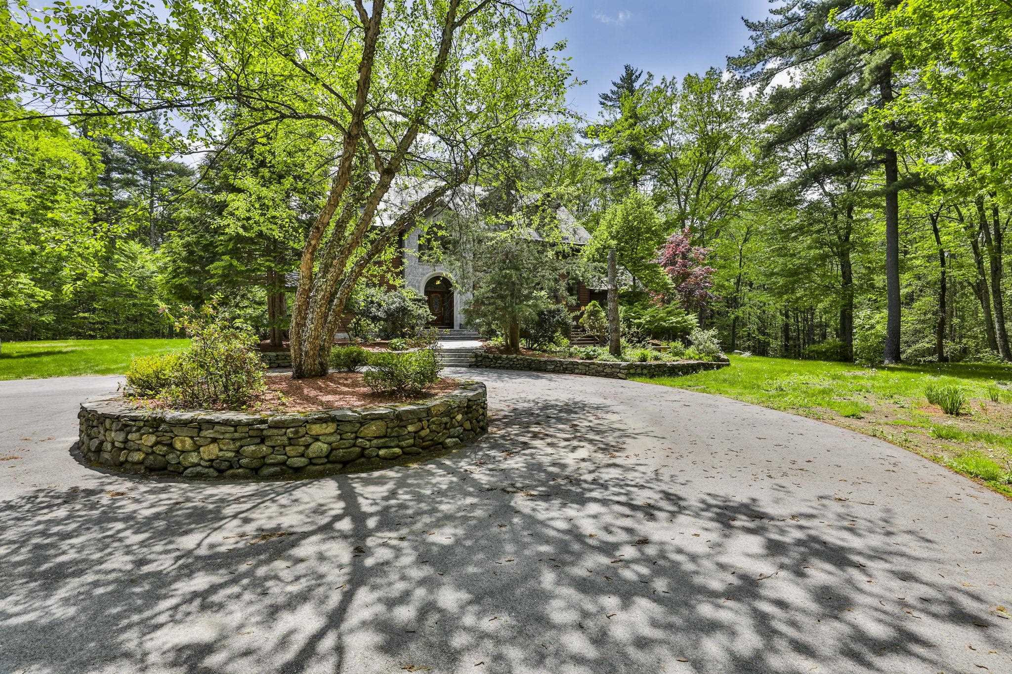 92 Potter Rd, Wilton, NH 03086