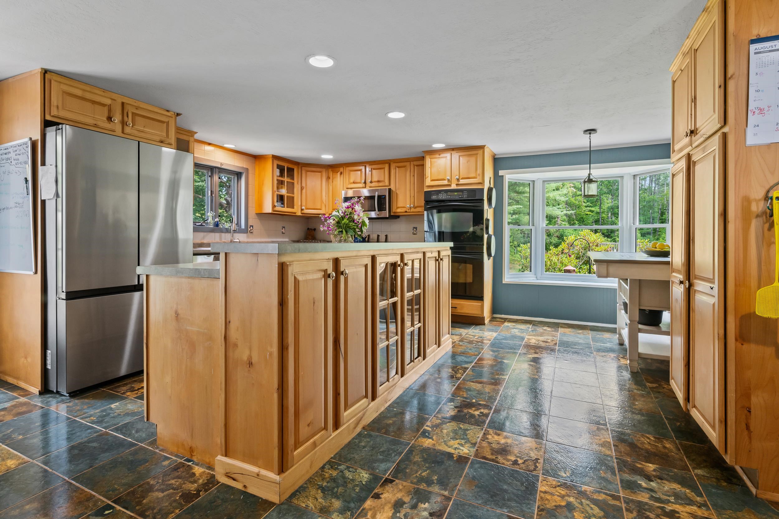 63 Mill St, Conway, NH 03813