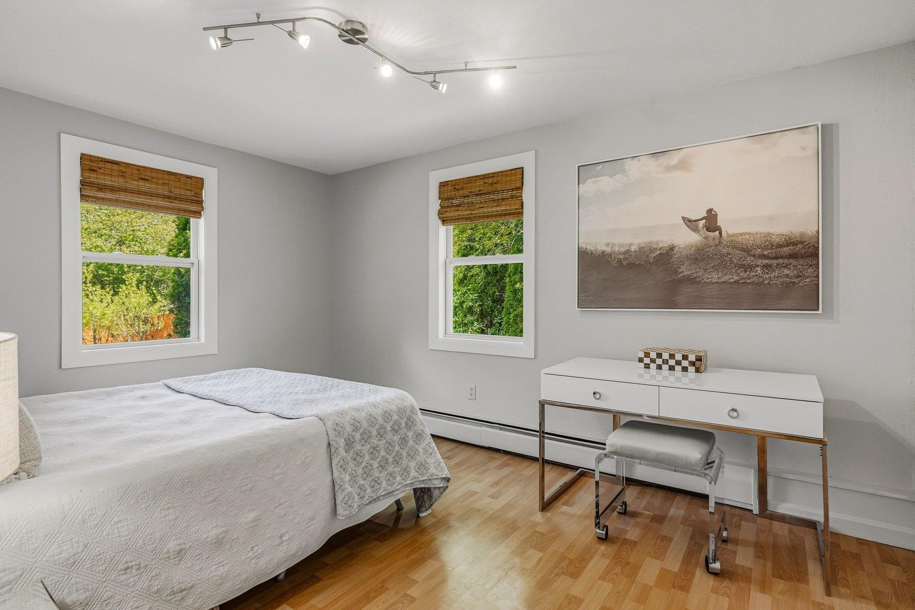 2 Bayberry Ln, Hampton, NH 03842