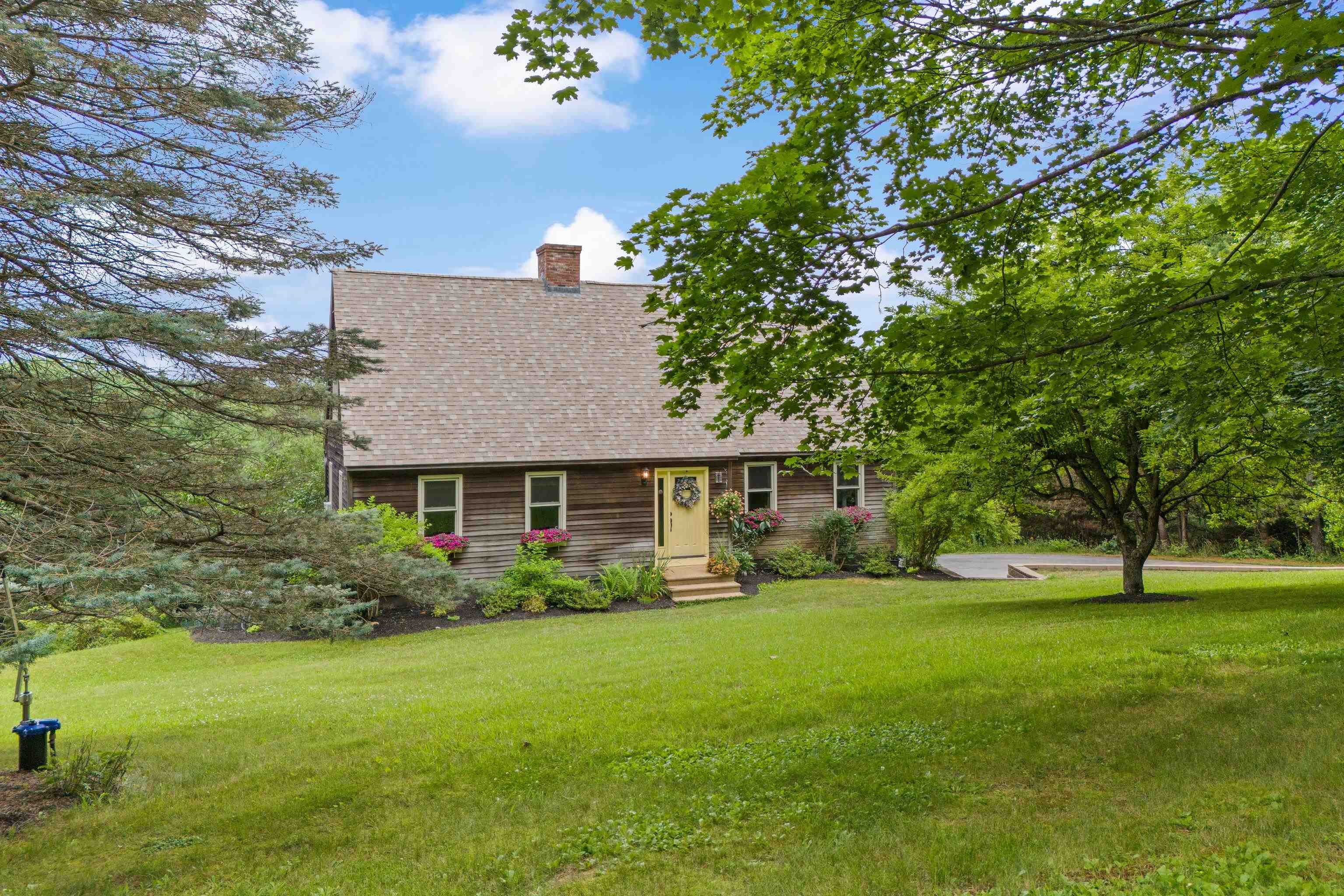 7303 Oak Hill Rd, Loudon, NH 03307