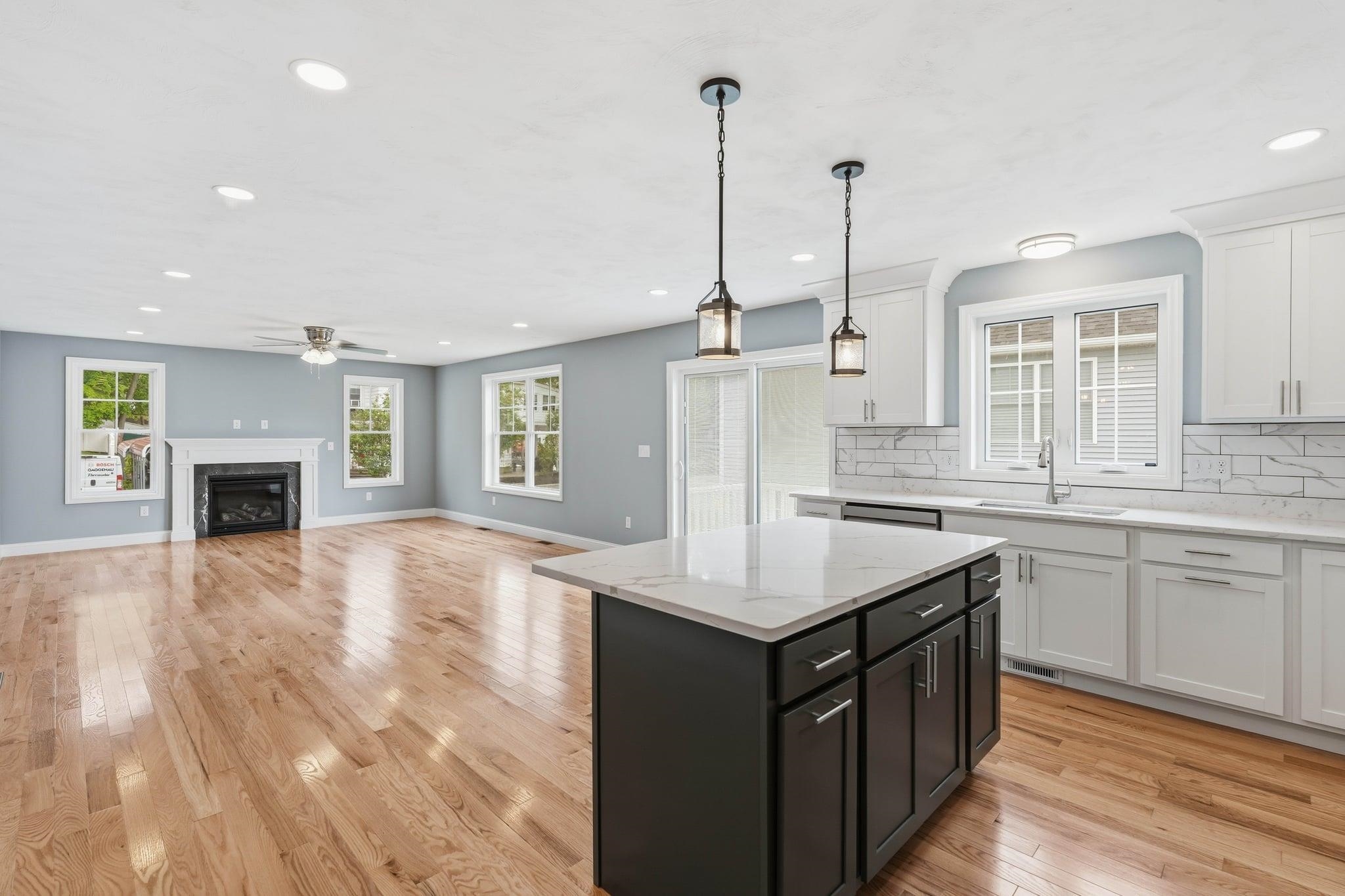 7 Buker St, Nashua, NH 03064
