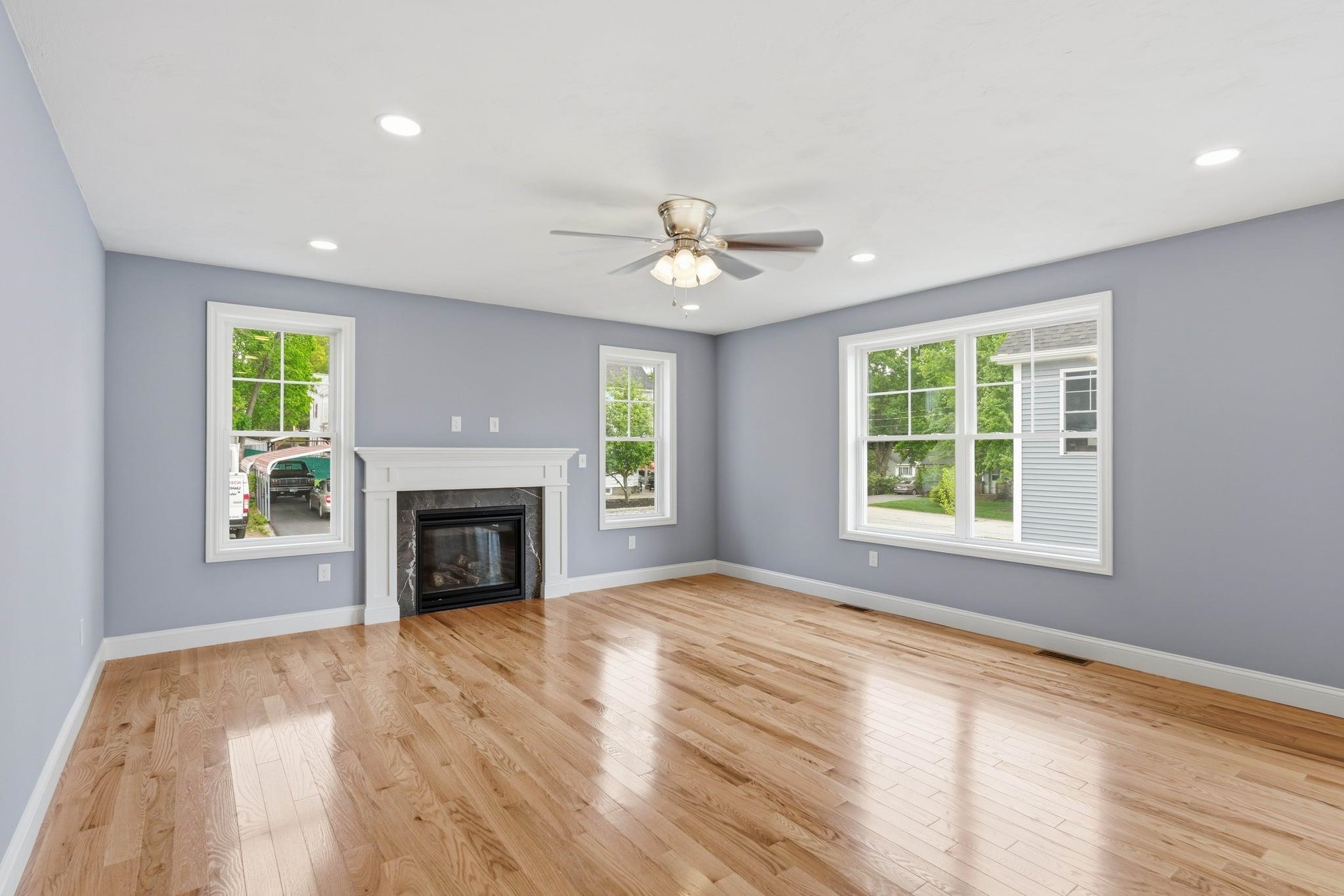 7 Buker St, Nashua, NH 03064
