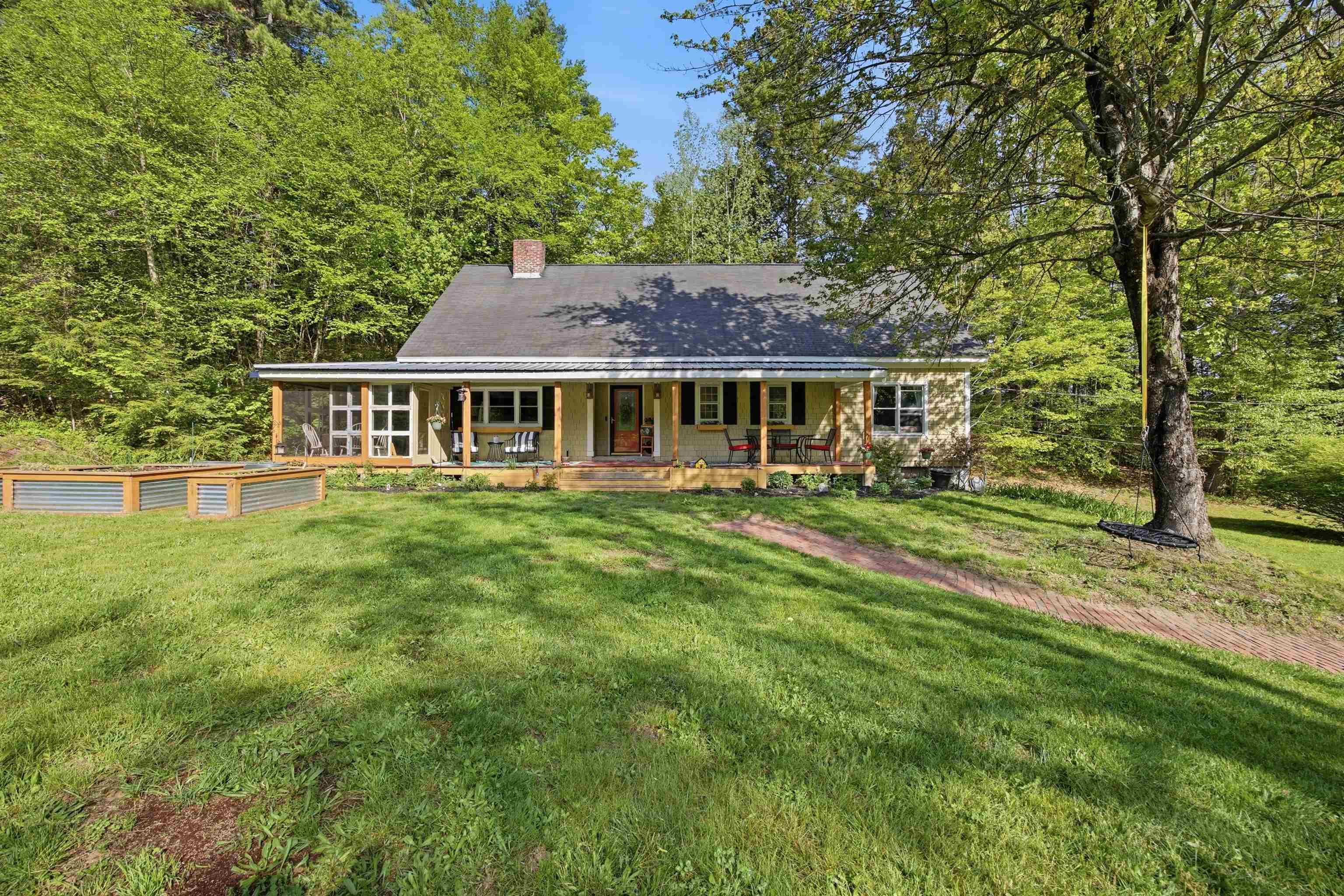 39 Town Farm Rd, Wilton, NH 03086