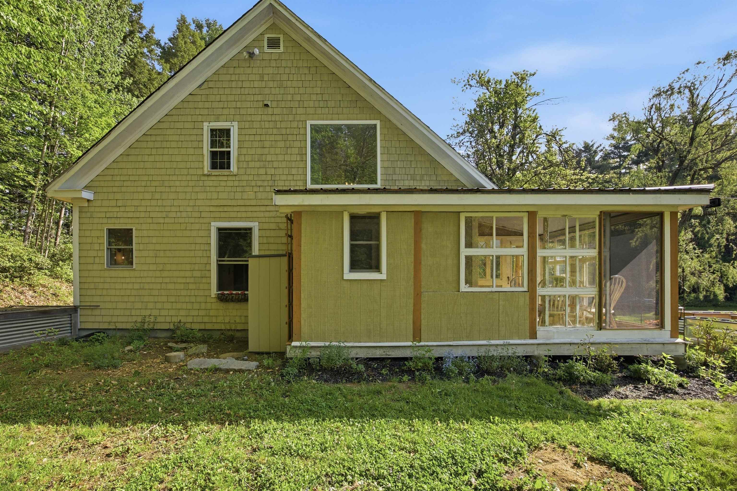 39 Town Farm Rd, Wilton, NH 03086