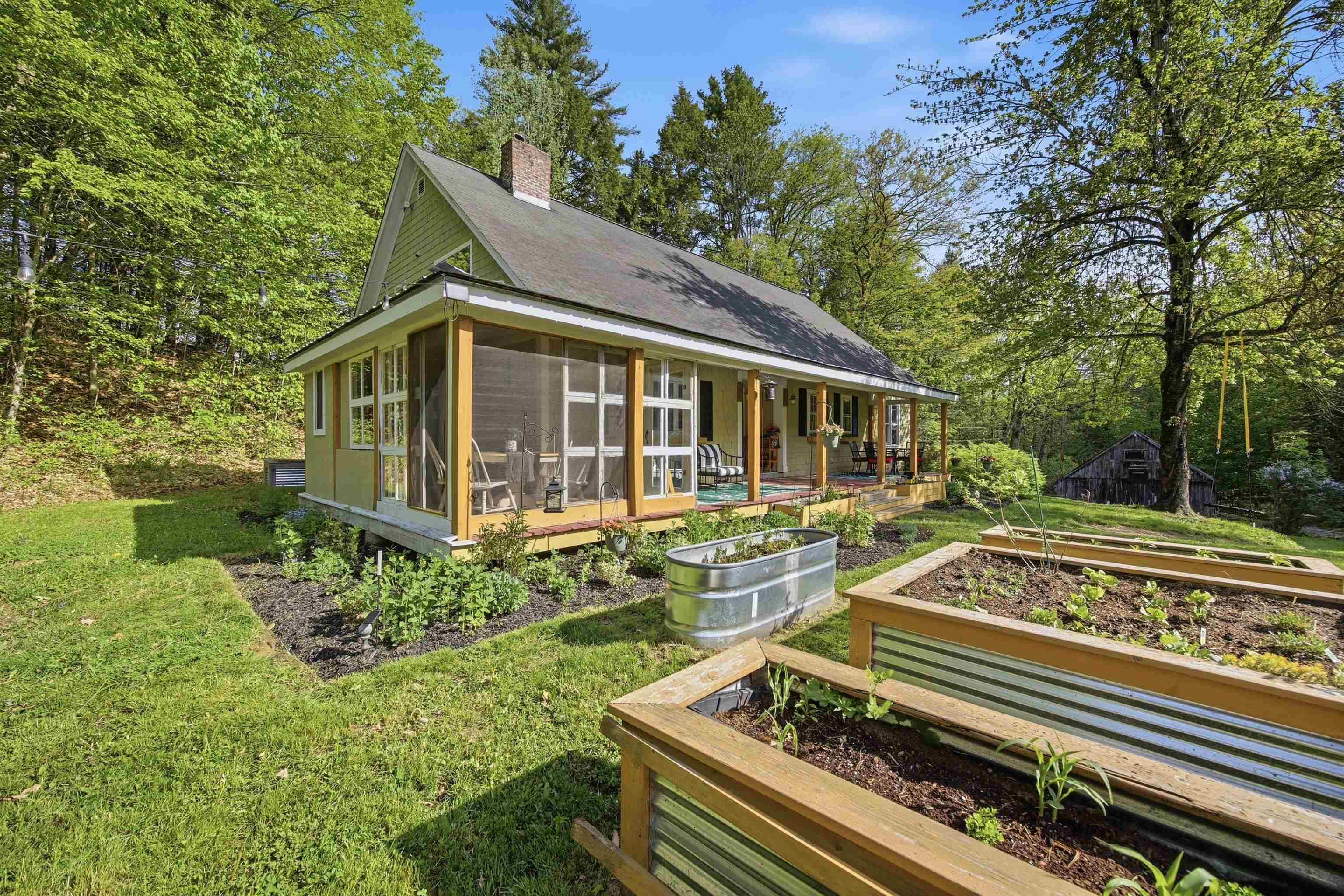 39 Town Farm Rd, Wilton, NH 03086