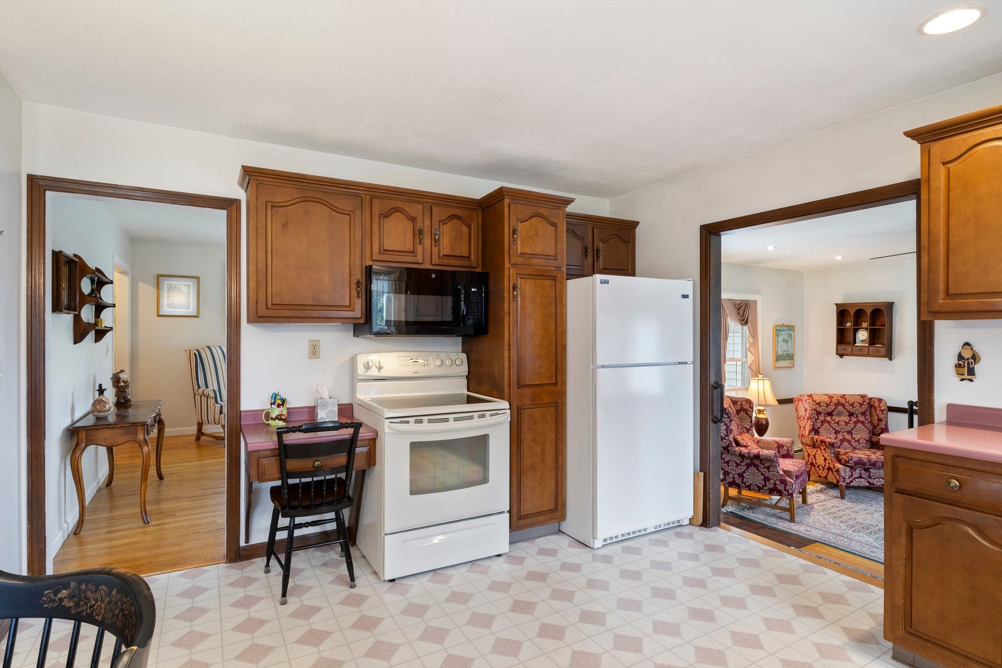 633 Fairfield St, Manchester, NH 03104