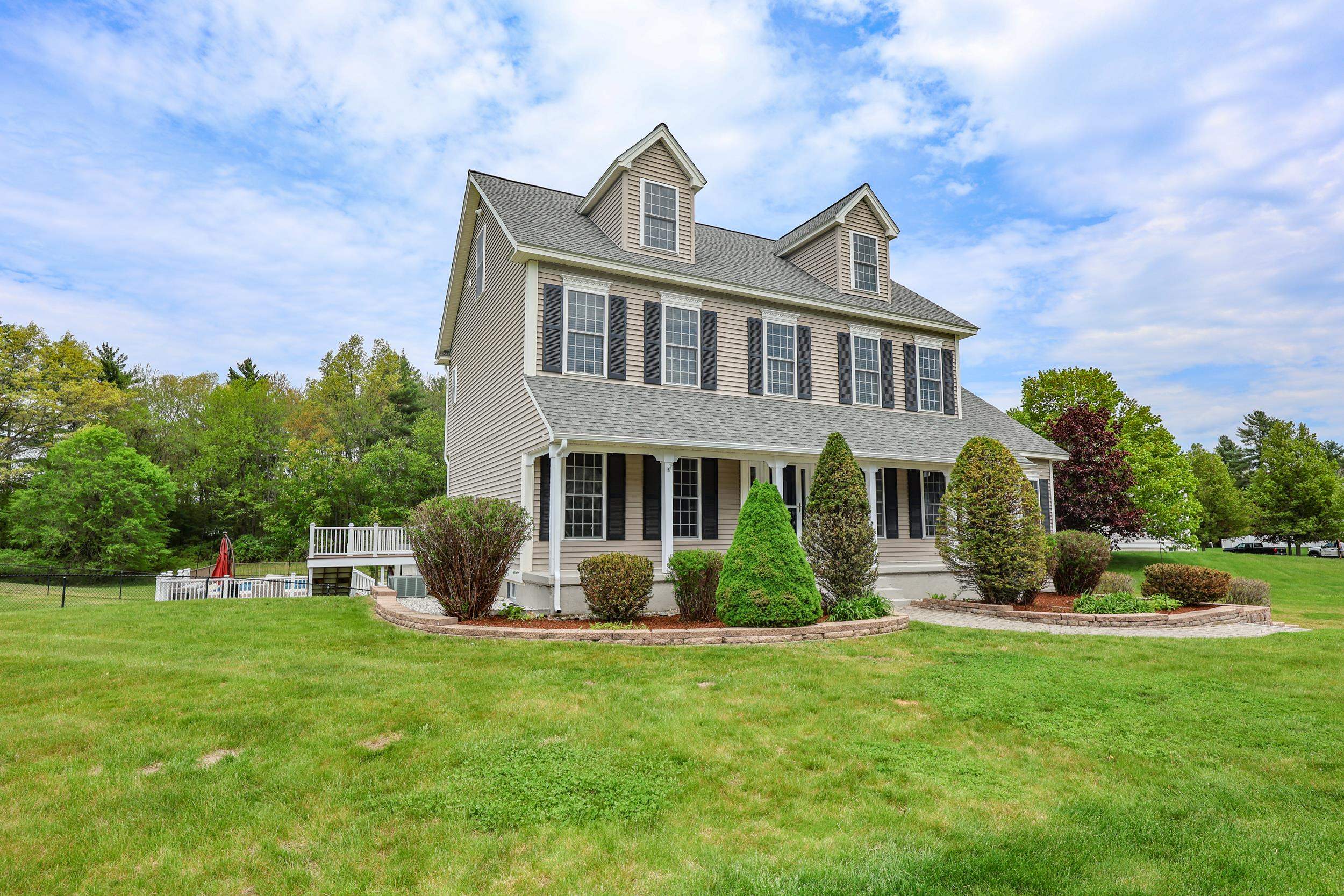 3 Checkerberry Ln, Londonderry, NH 03053