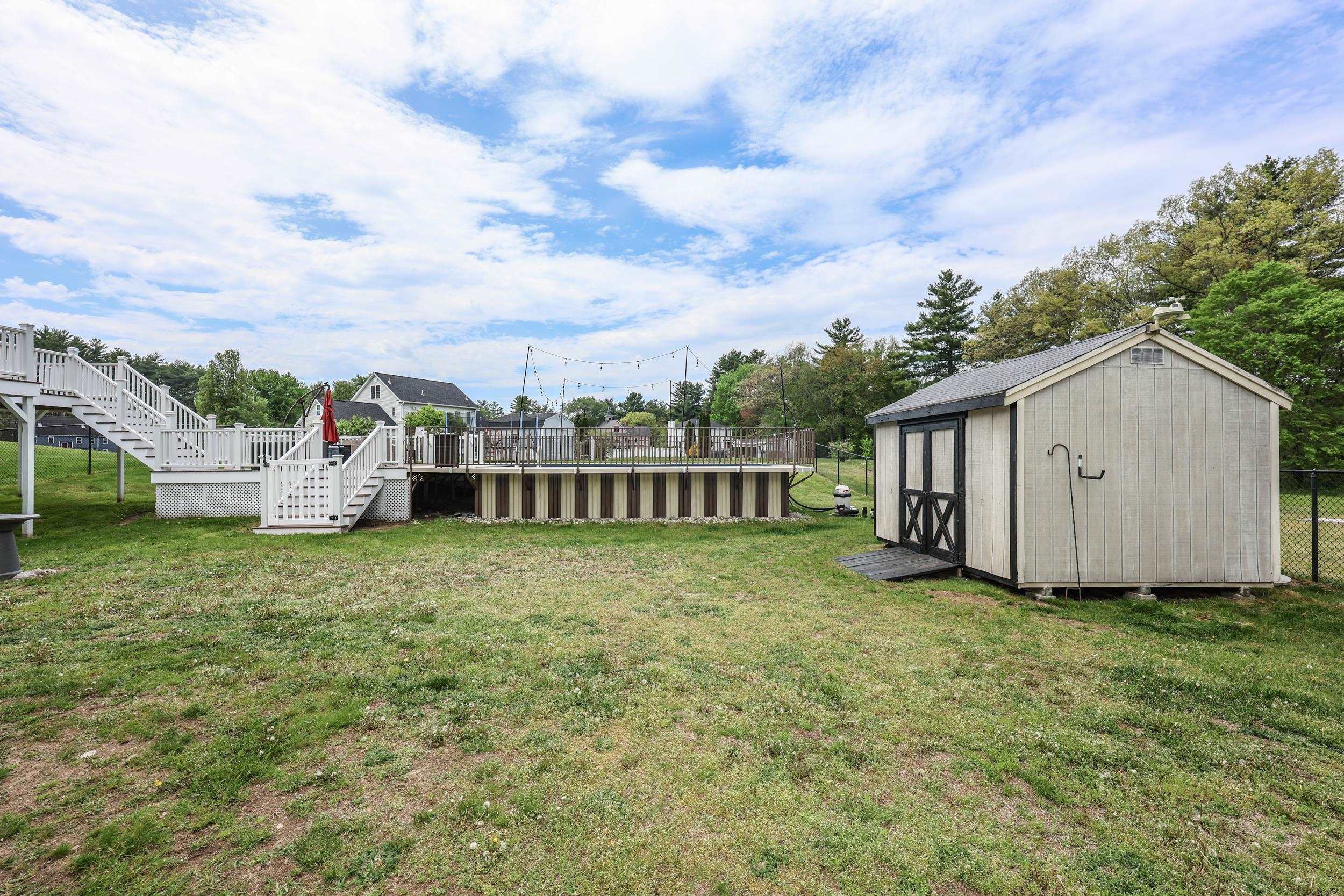 3 Checkerberry Ln, Londonderry, NH 03053