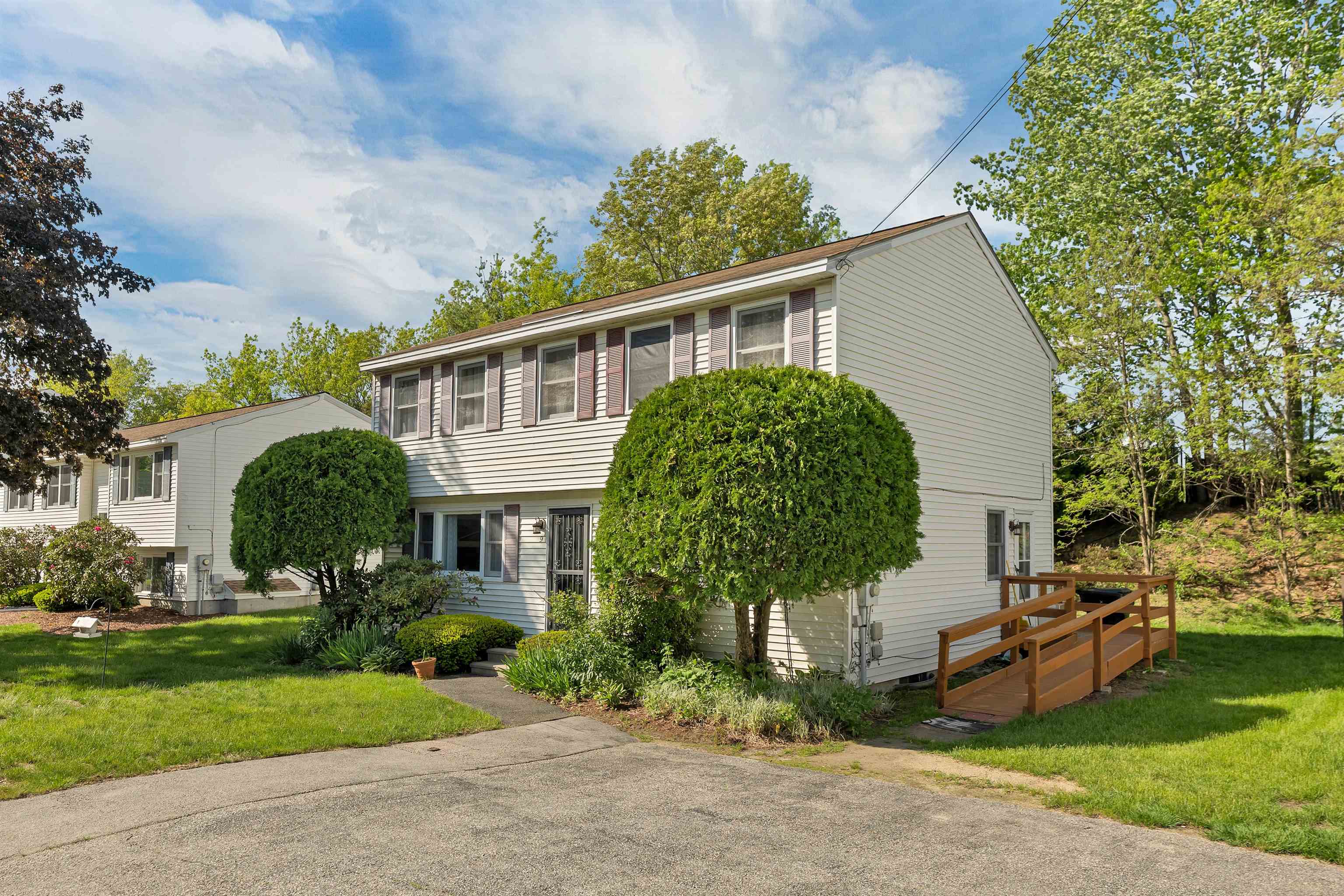 9 Mahogany Dr, Nashua, NH 03062