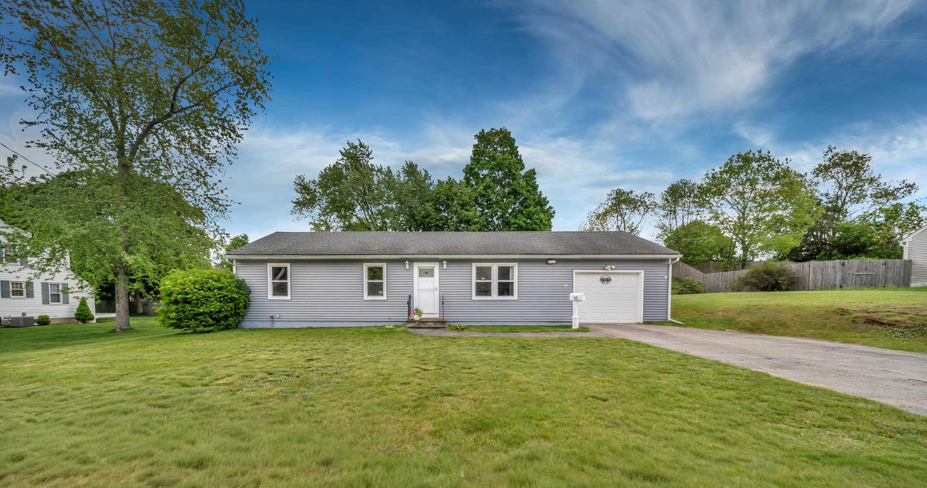 17 Willey St, Rochester, NH 03867