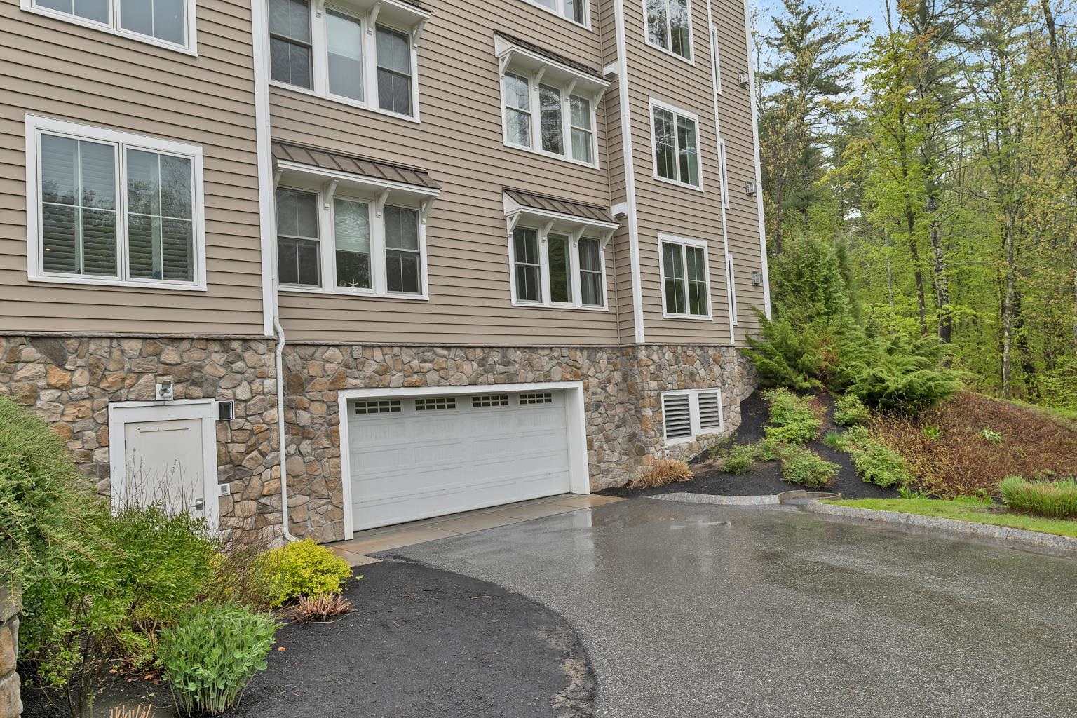 7 Willey Creek Rd, Exeter, NH 03833