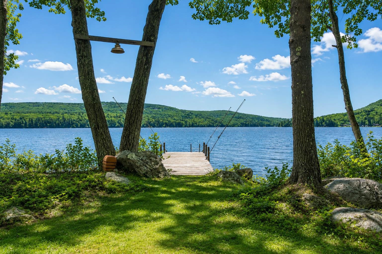 97 Bay Point Rd, Newbury, NH 03255
