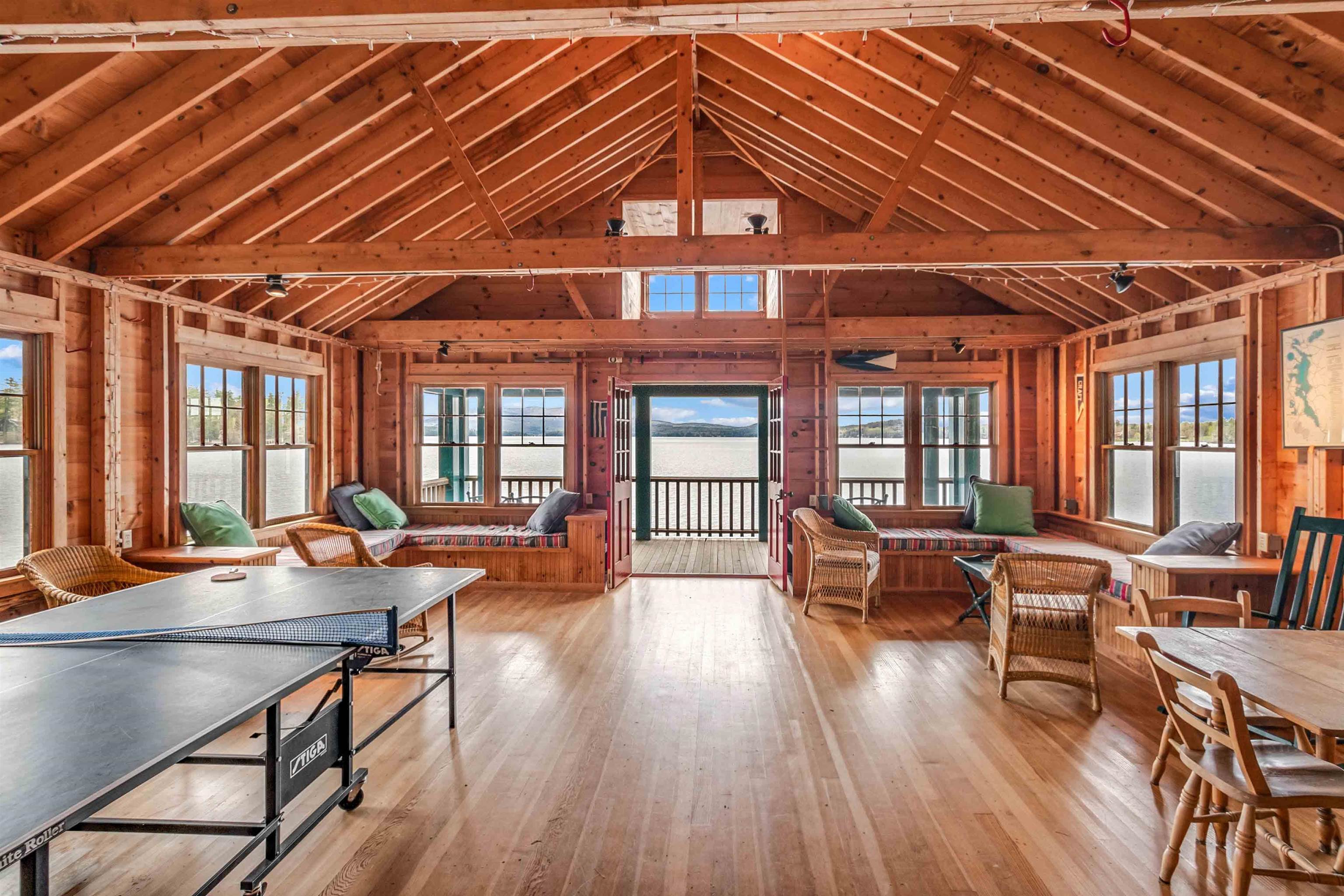157 Pilothouse Rd, New London, NH 03257