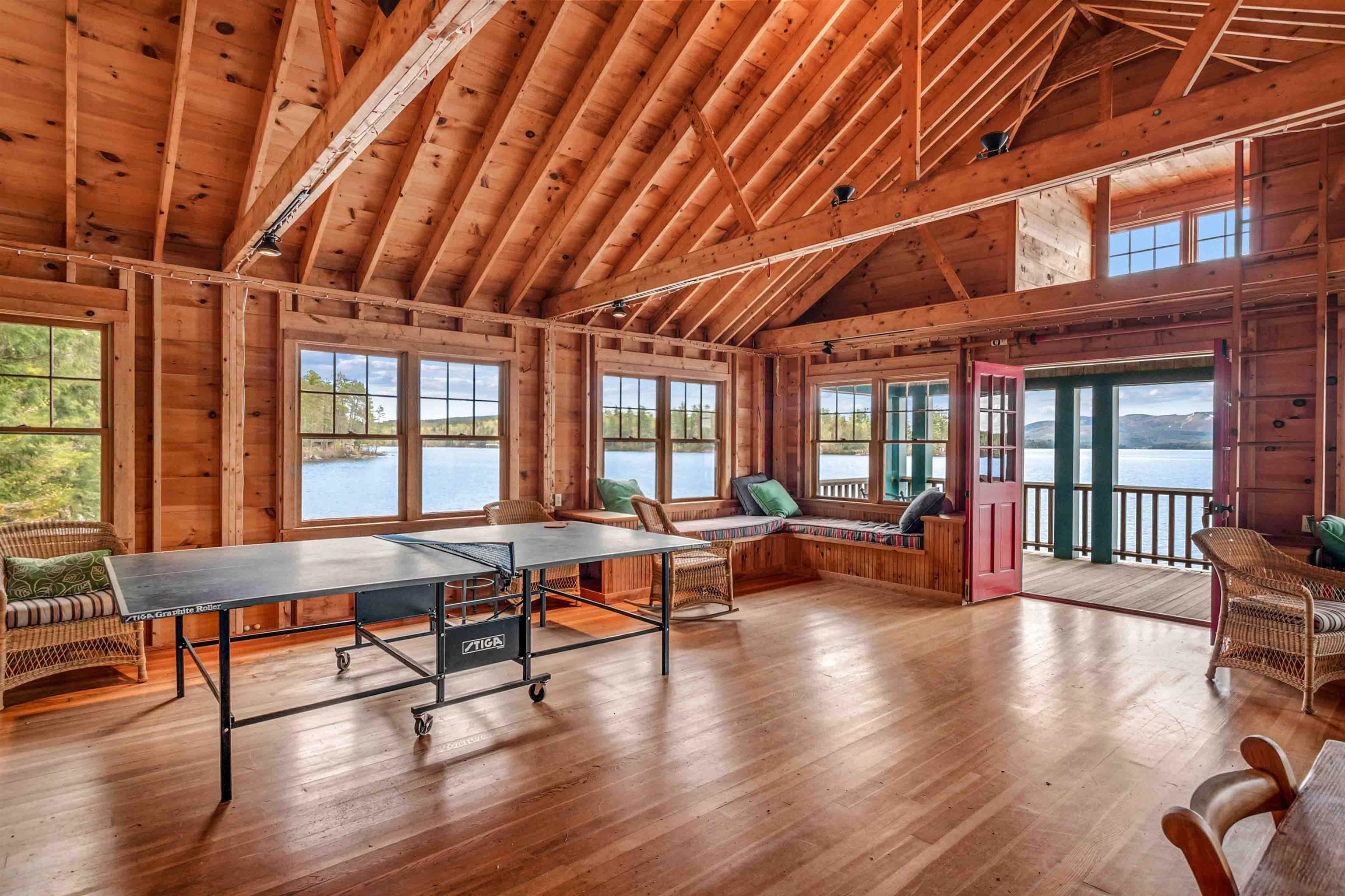 157 Pilothouse Rd, New London, NH 03257