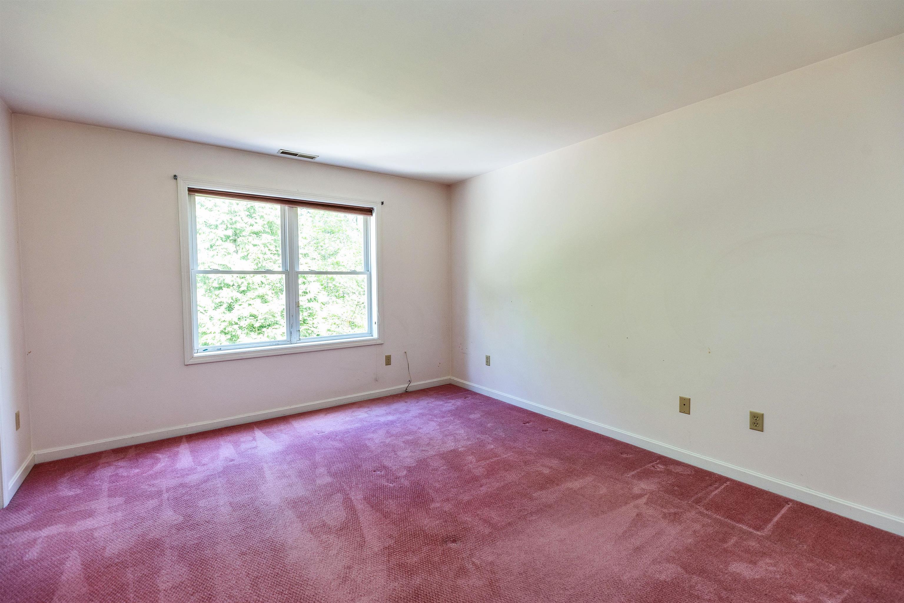 148 Old Dublin Rd, Peterborough, NH 03458
