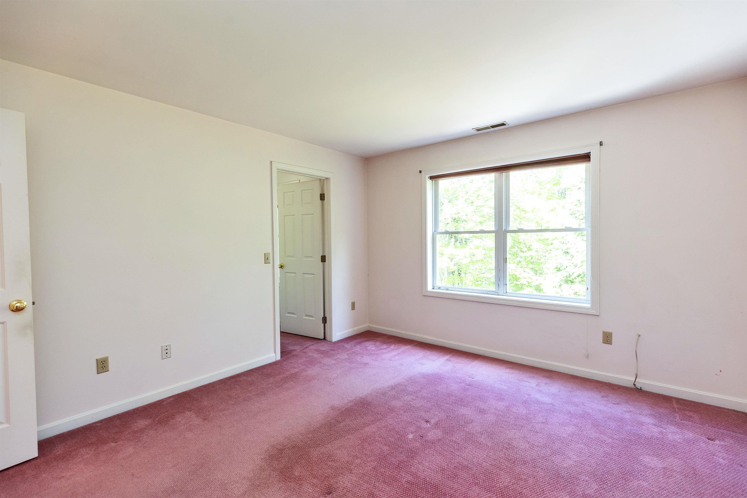 148 Old Dublin Rd, Peterborough, NH 03458