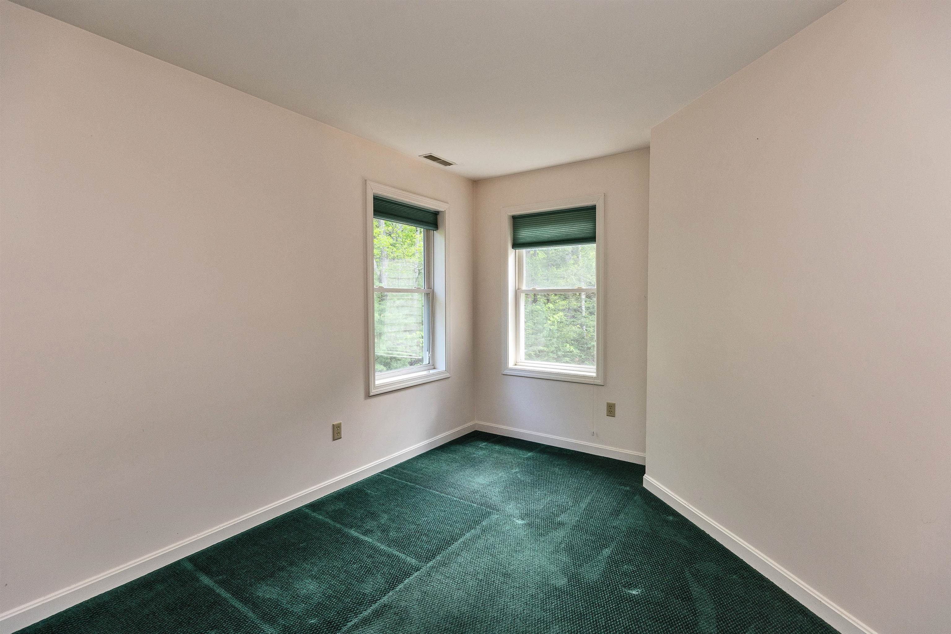 148 Old Dublin Rd, Peterborough, NH 03458