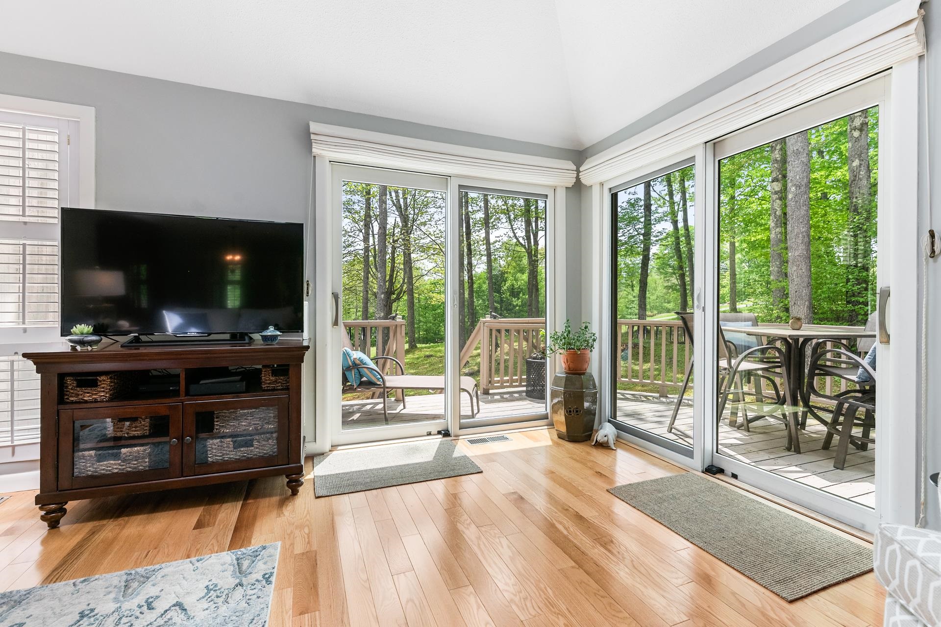 16 Niblick Ln, Grantham, NH 03753