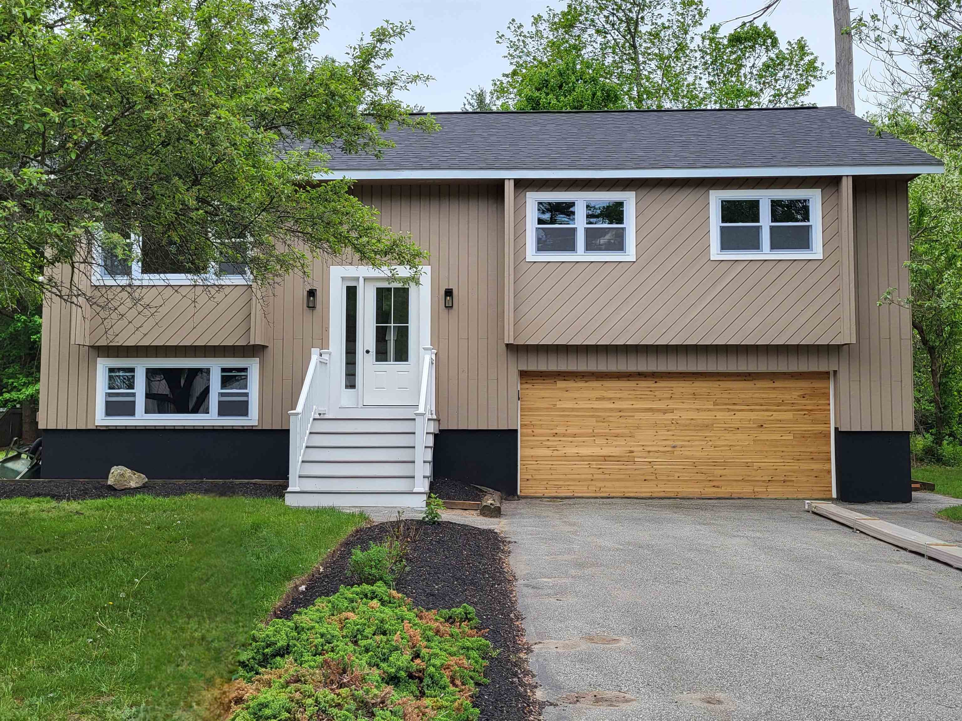 10 Eldorado Cir, Nashua, NH 03062