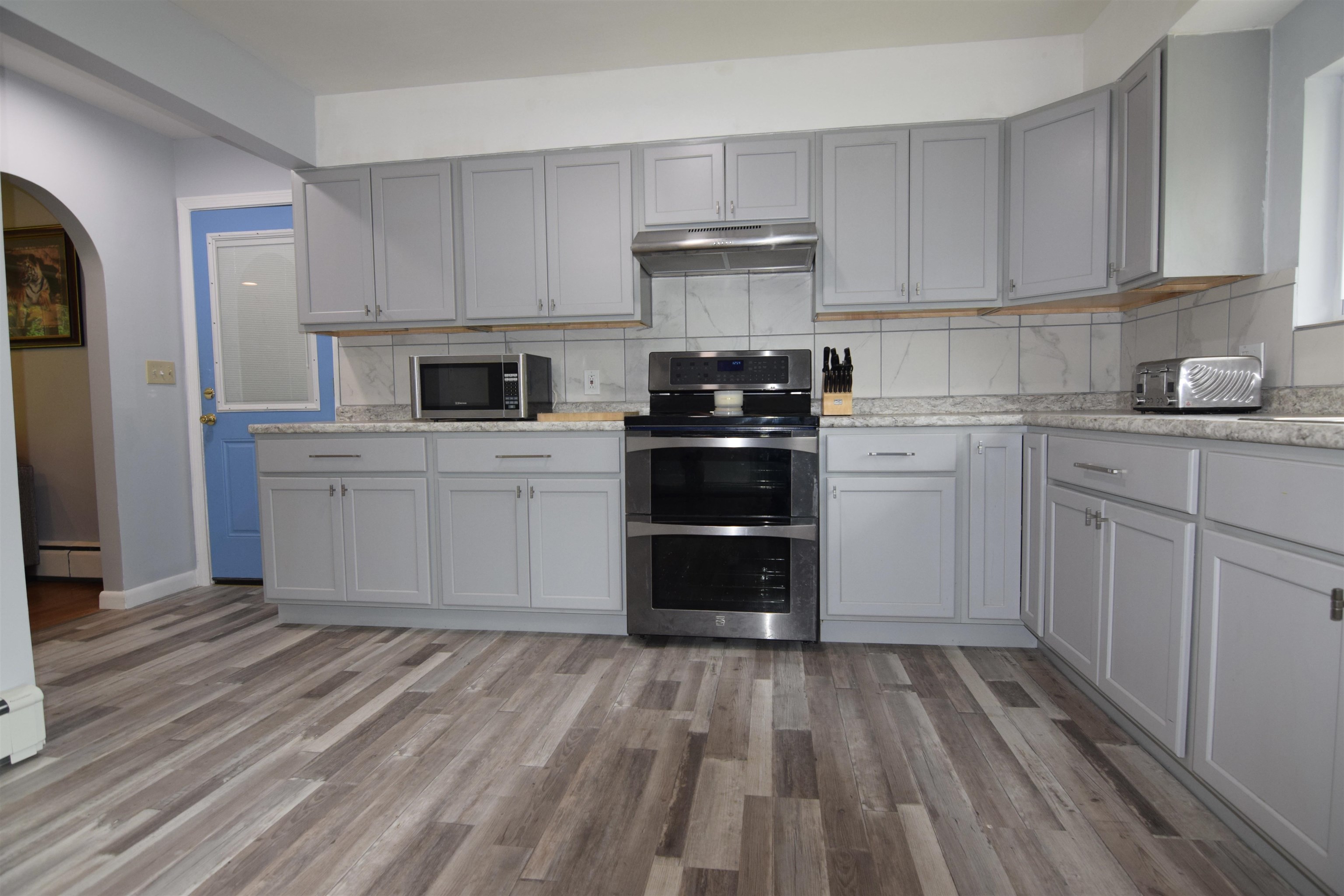 9 Wildwood Ave, Claremont, NH 03743