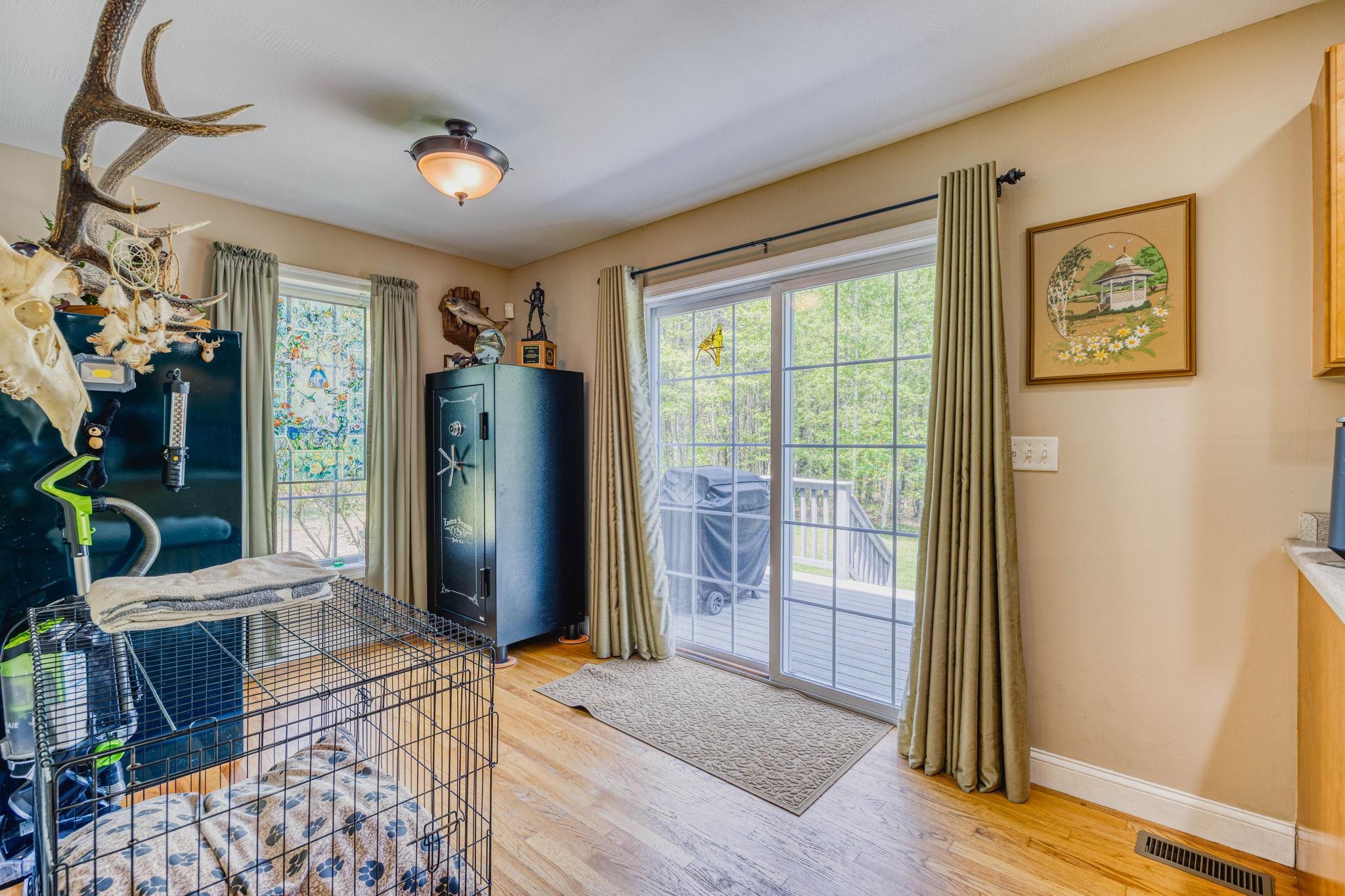 506 Sand Pit Rd, Mason, NH 03048
