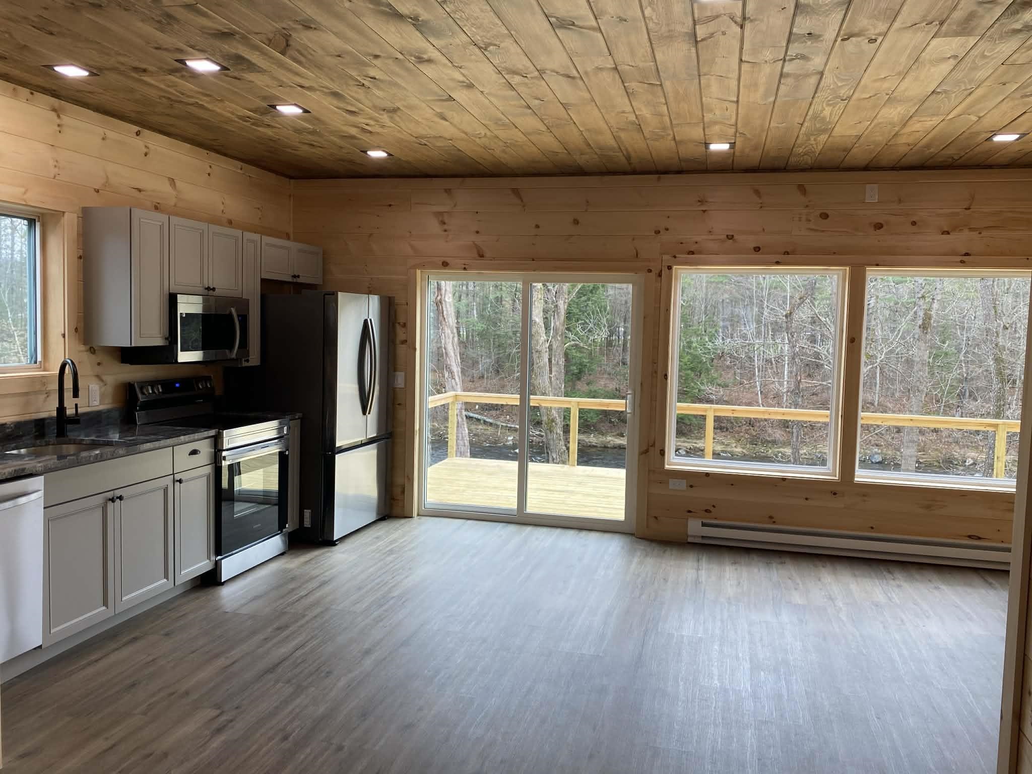 196 Washington St, Littleton, NH 03561
