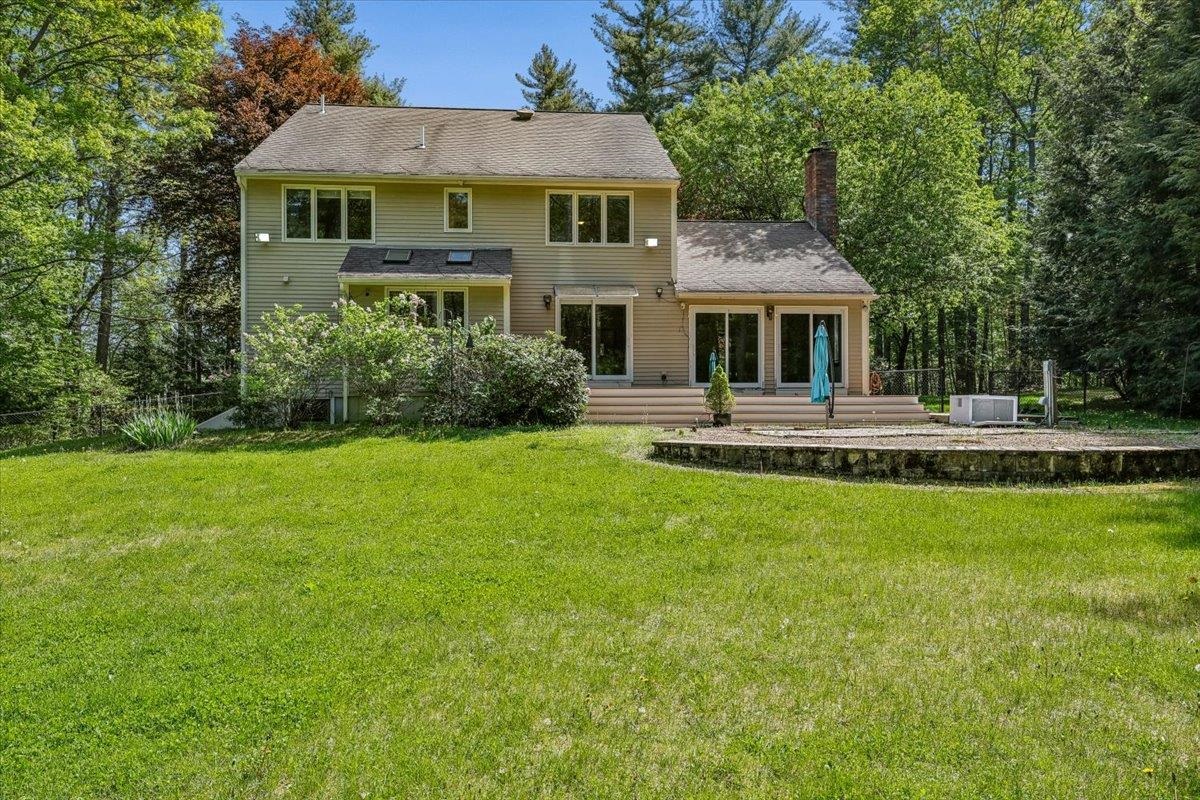 5 Cobblestone Pl, Merrimack, NH 03054