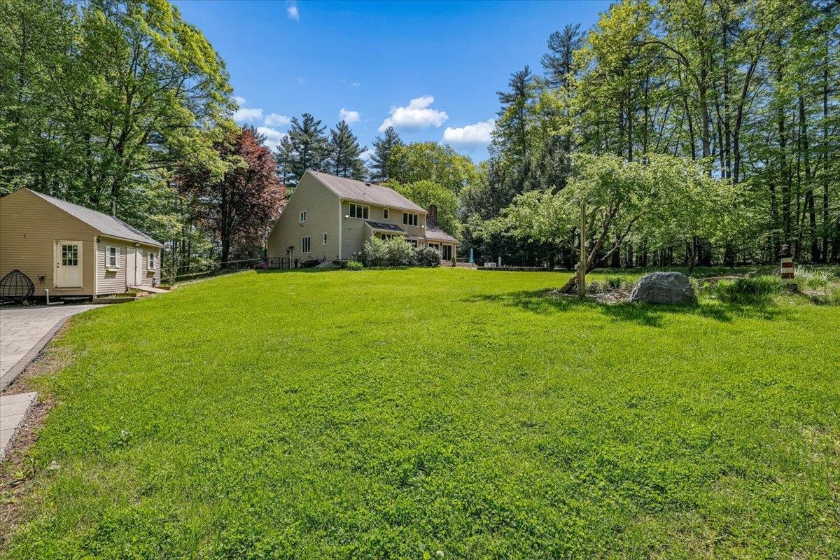 5 Cobblestone Pl, Merrimack, NH 03054